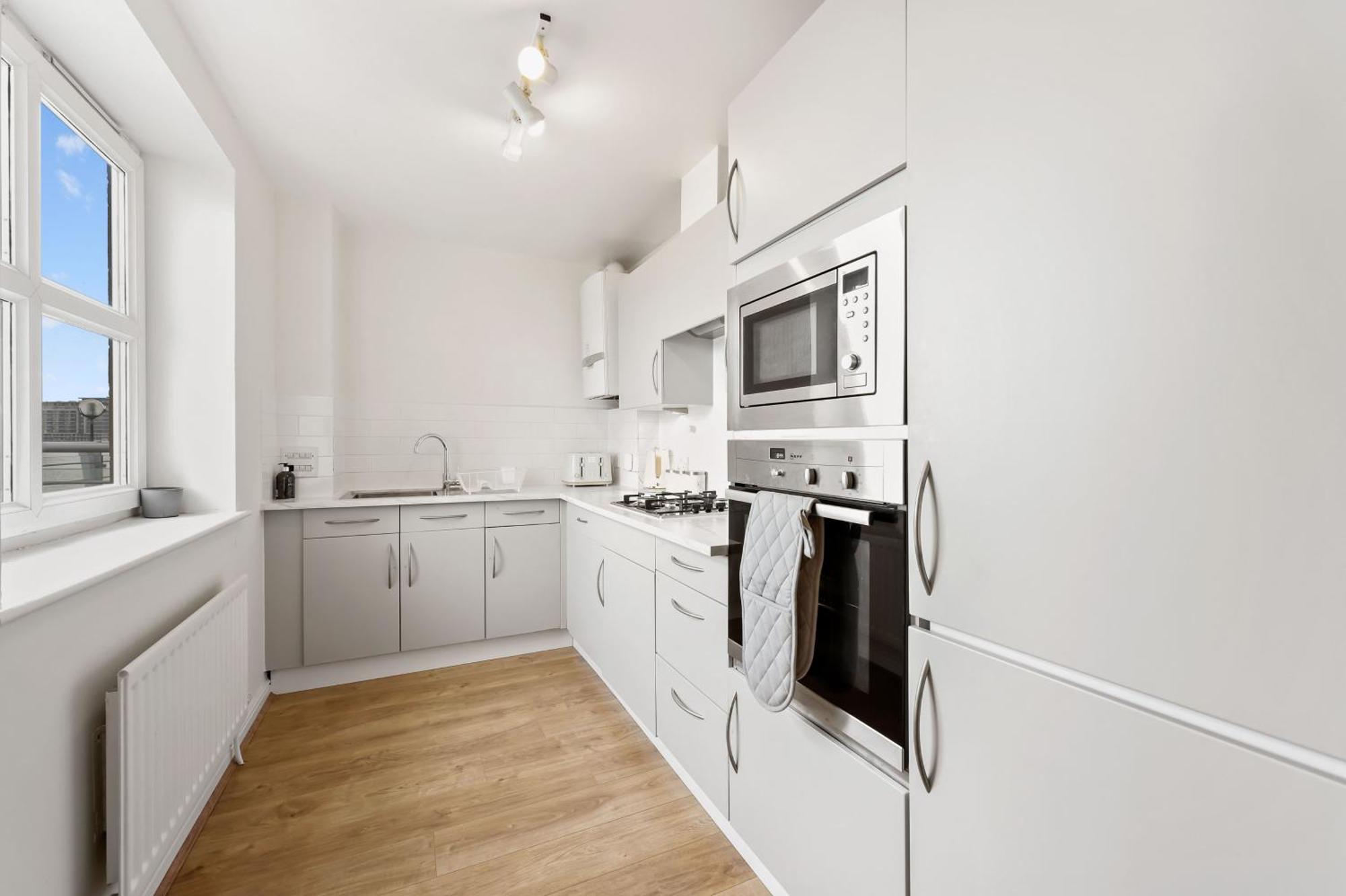 Appartement 2 Bedroom Short Term & Flexible Renting Canary Wharf With Free Parking And Free Wifi Londen