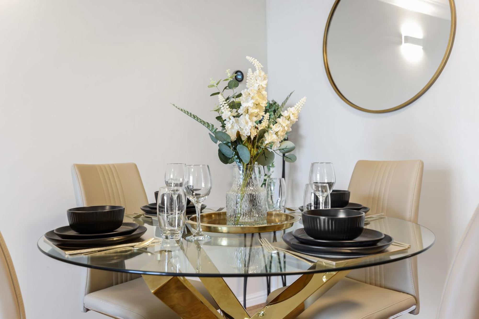 Appartement 2 Bedroom Short Term & Flexible Renting Canary Wharf With Free Parking And Free Wifi Londen