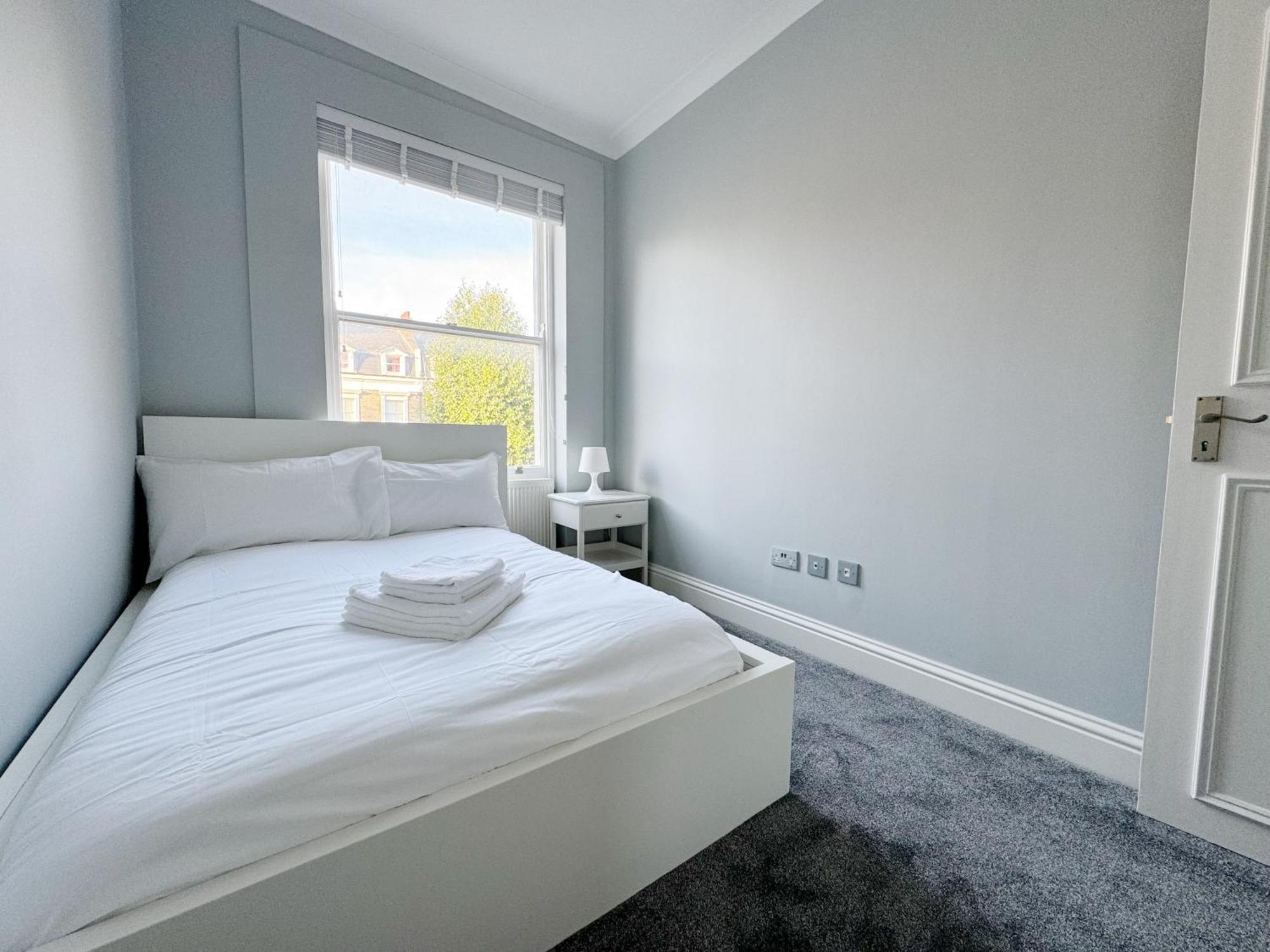 Stylish 2-bed Flat W Kitchen And Cosy Living Space Londres