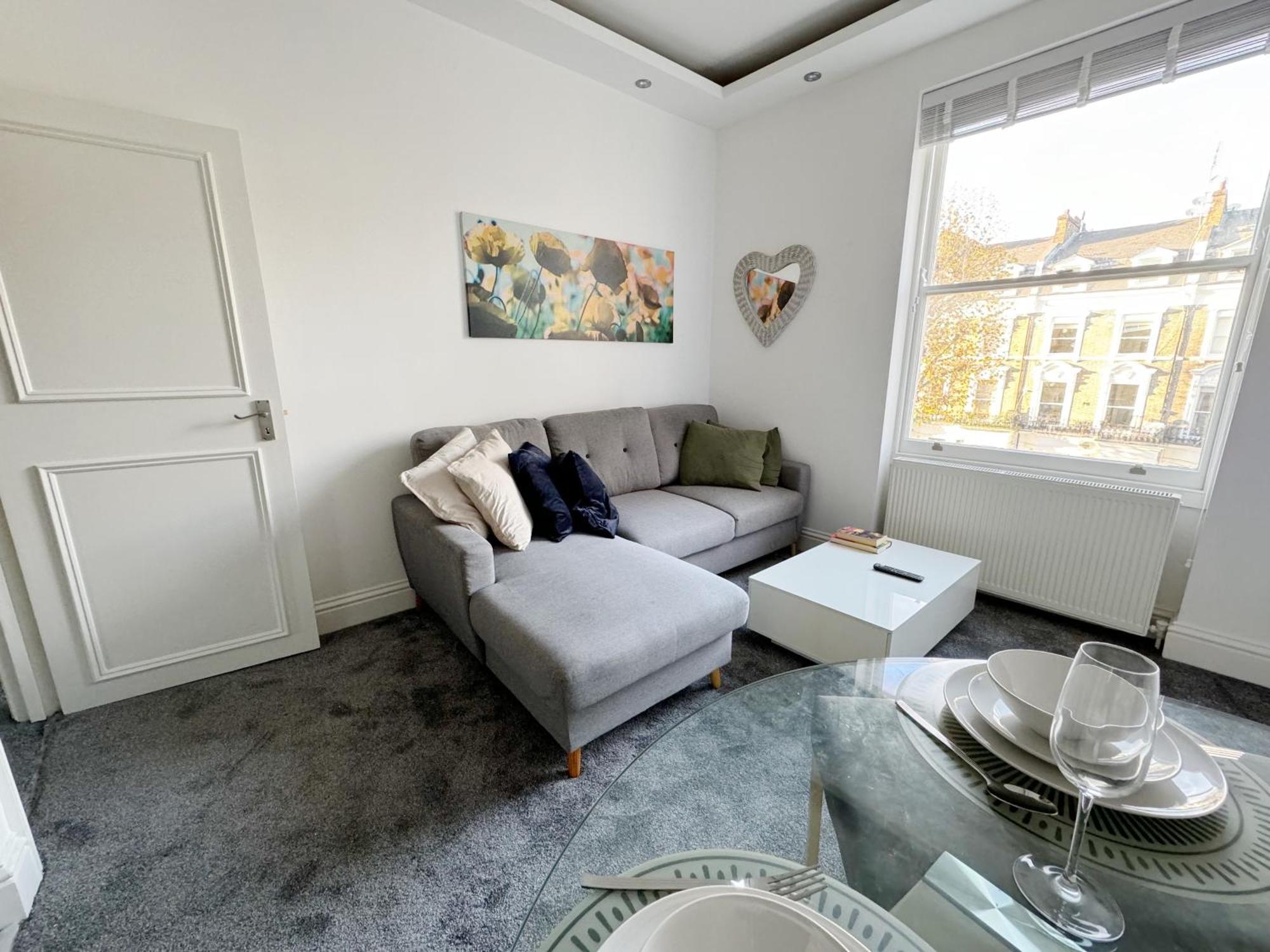 Stylish 2-bed Flat W Kitchen And Cosy Living Space * Londres