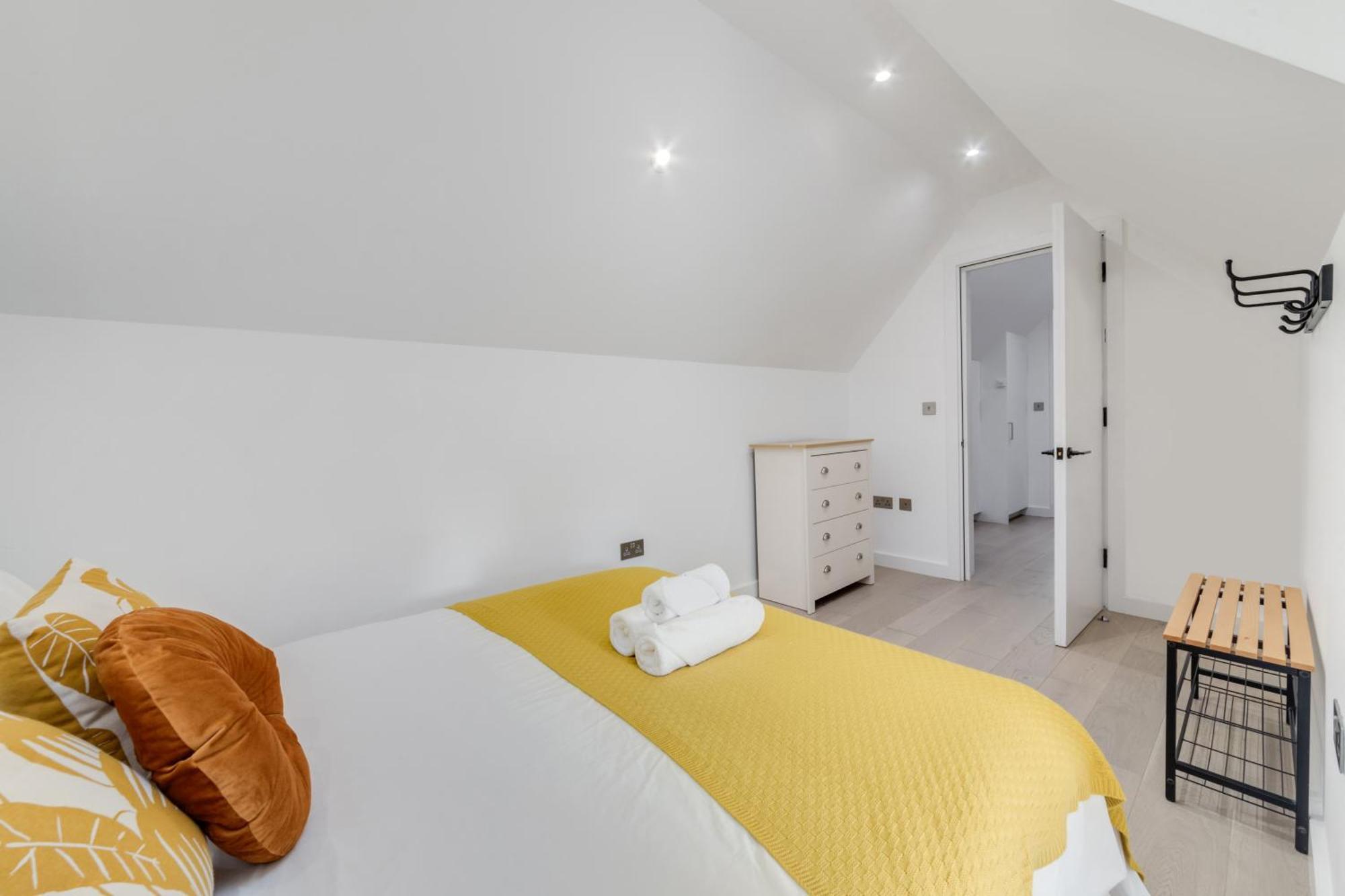 1 Bedroom Penthouse - Shoreditch, By The Perfect * Londres