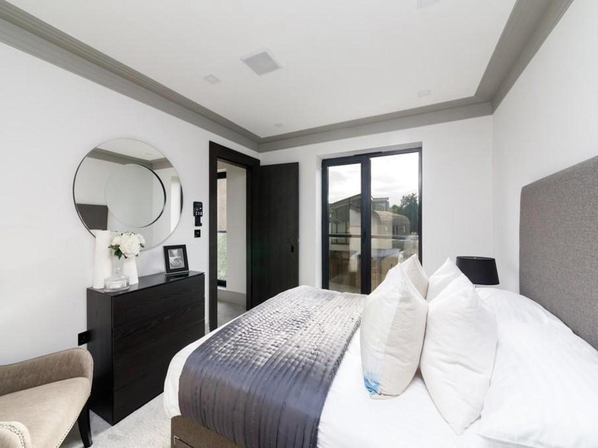 4bedroom, 3bath Retreat With Extra Toilet & Private Garden Oasis Apartamento *
