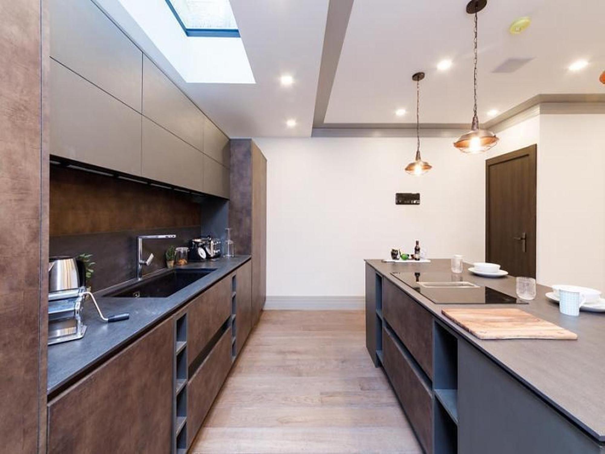 4bedroom, 3bath Retreat With Extra Toilet & Private Garden Oasis Apartamento
