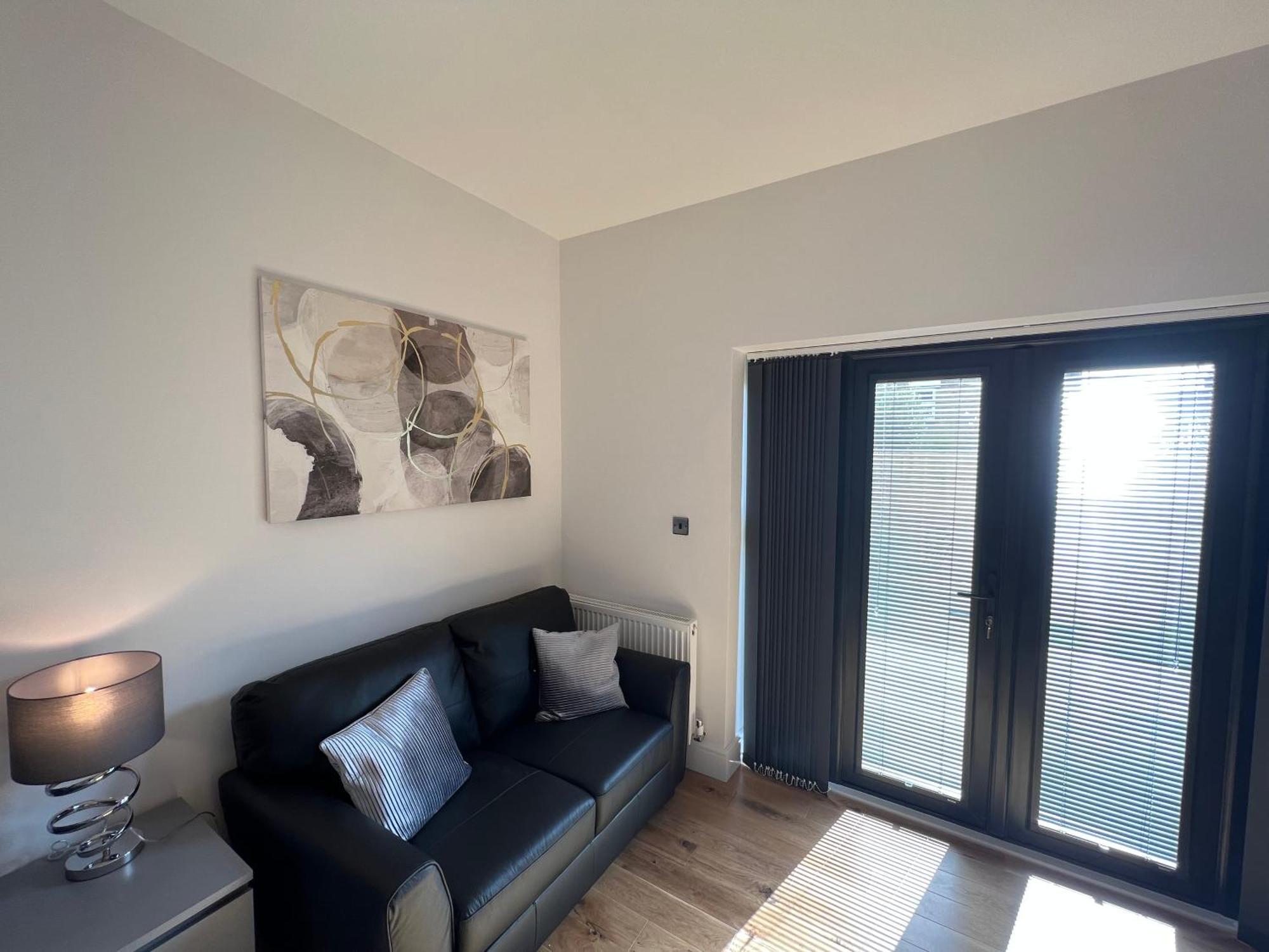 Luxury In - Walthamstow Village - E17 *