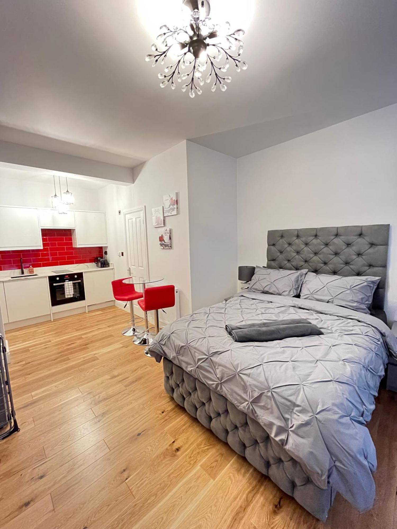 Appartement Luxury In - Walthamstow Village - E17 *