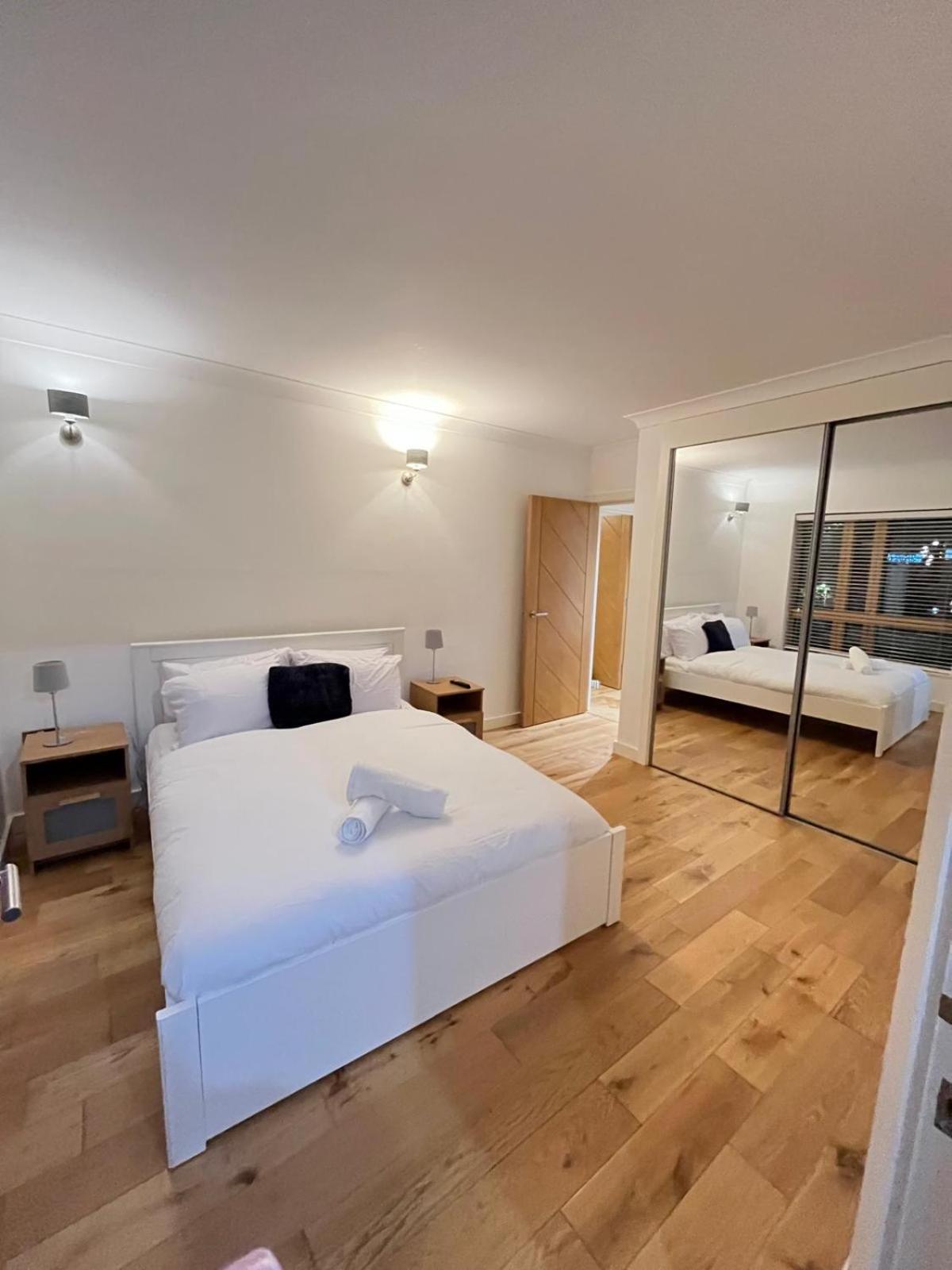 Appartement Luxury Riverside Retreat With Bath Jacuzzi Londres