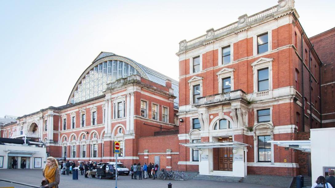 Apartamento Cosy In Kensington Olympia Londres