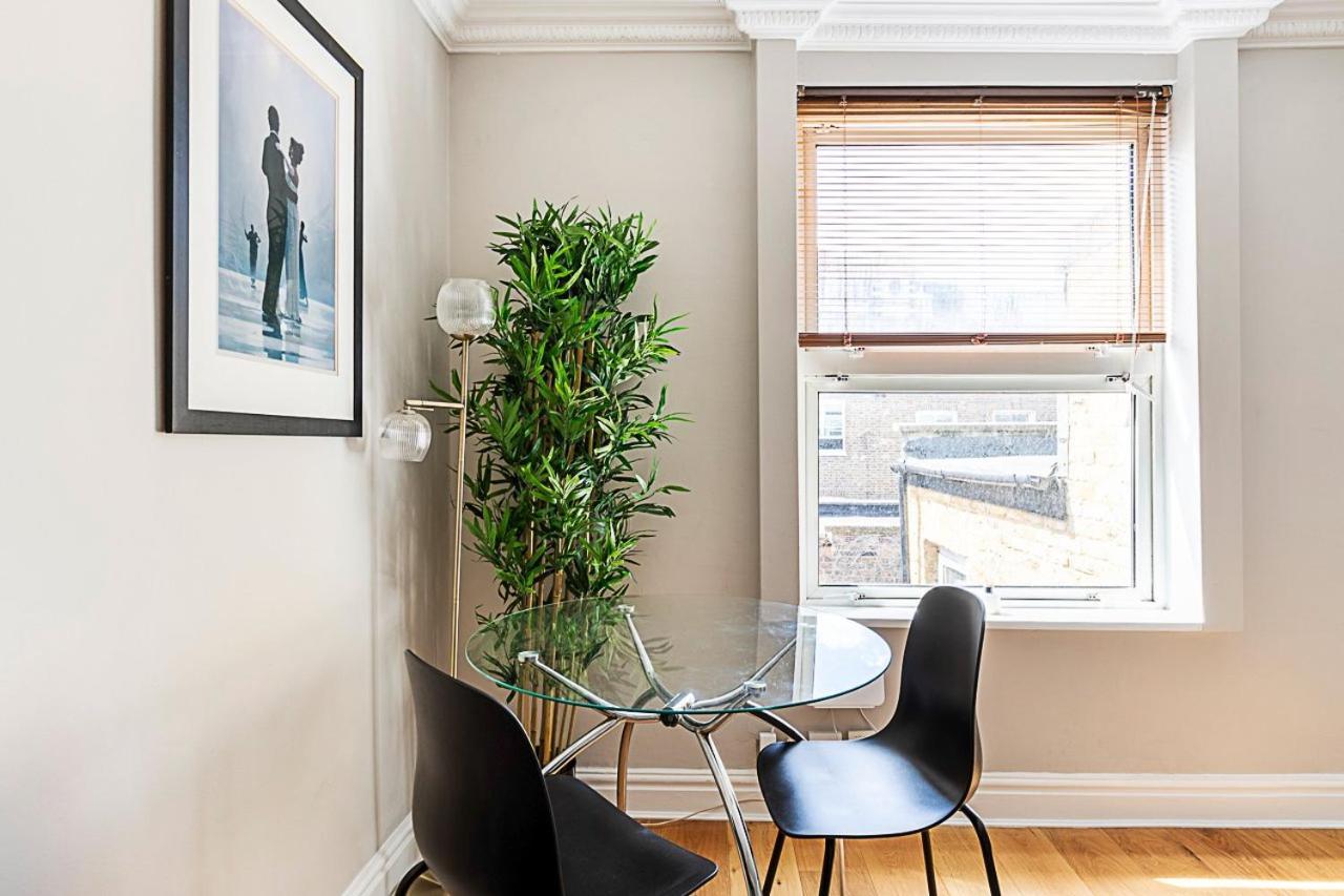 Apartment Modern Top-floor Victorian Charm In Kensington London