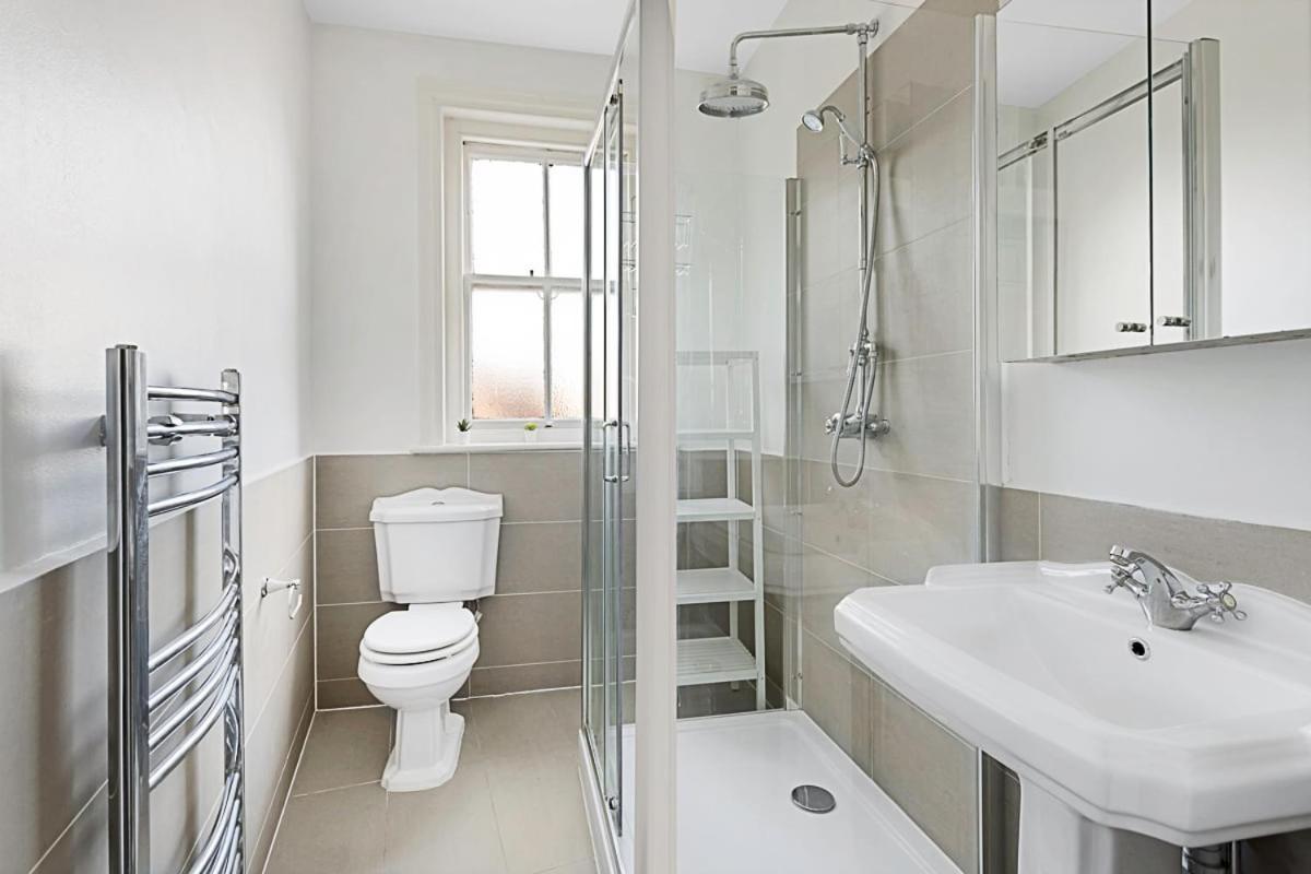 Serene 2br - 3 Mins To Fulham Broadway * Londres