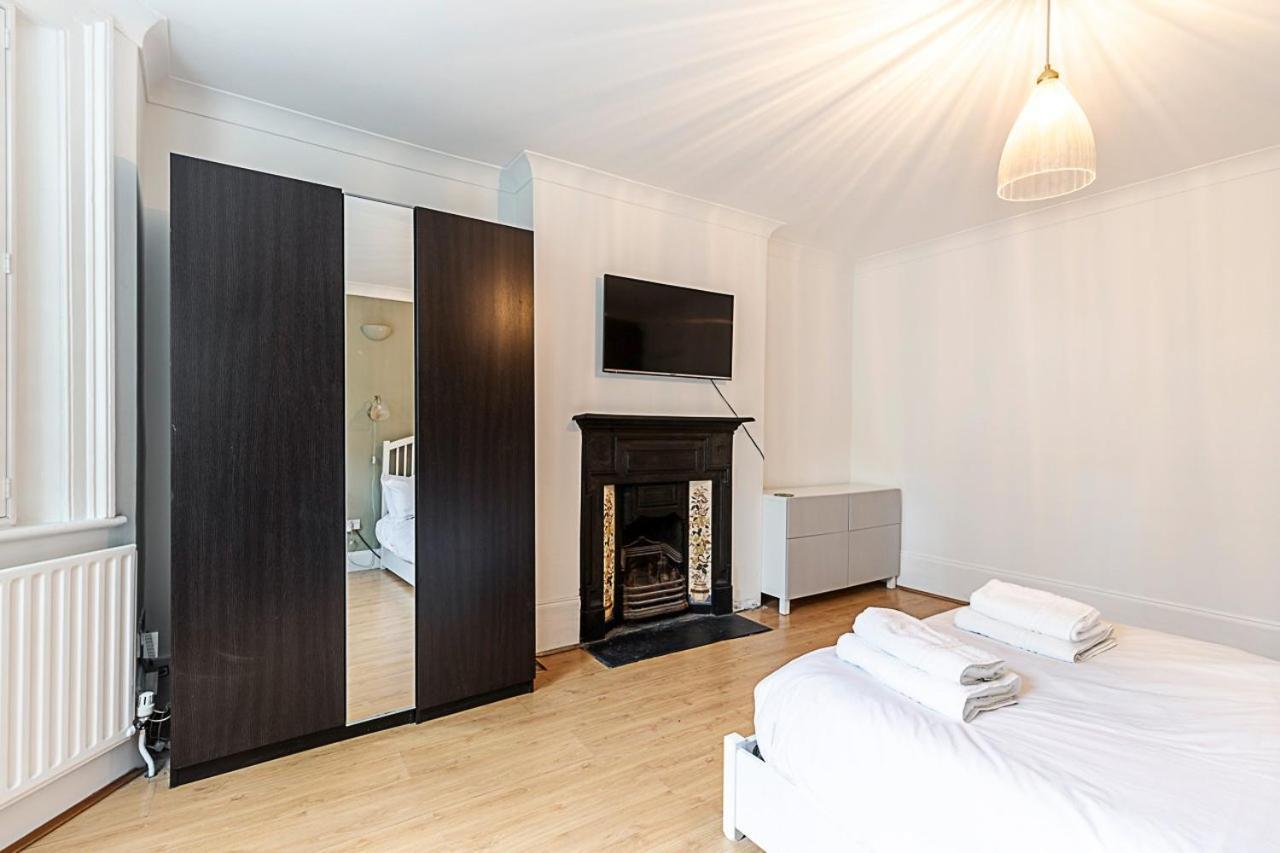Cosy And Modern Battersea Appartement