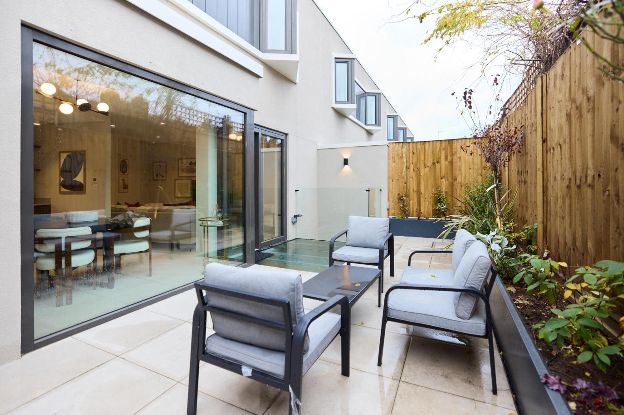 Appartement The Letchford Garden Mews - Elegant 2bdr House With Garden & Patio Londres