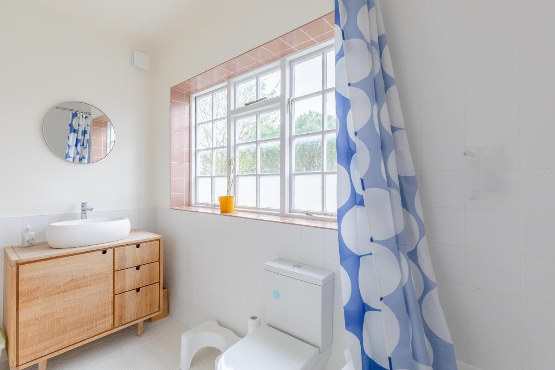 Spacious 2bd Flat By Regents Park & Camden Town! Appartement