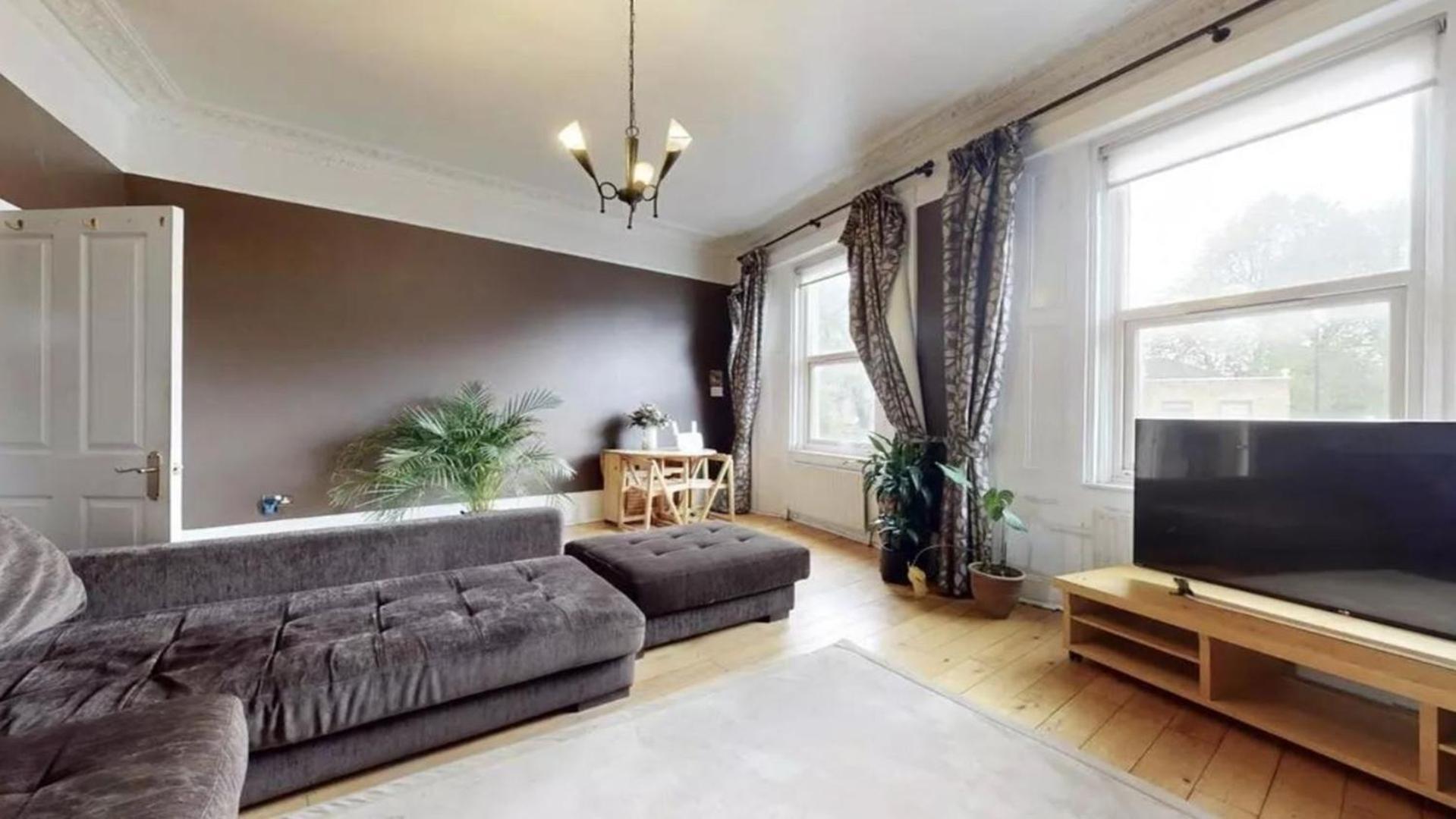 Bright 4 Bed Living London