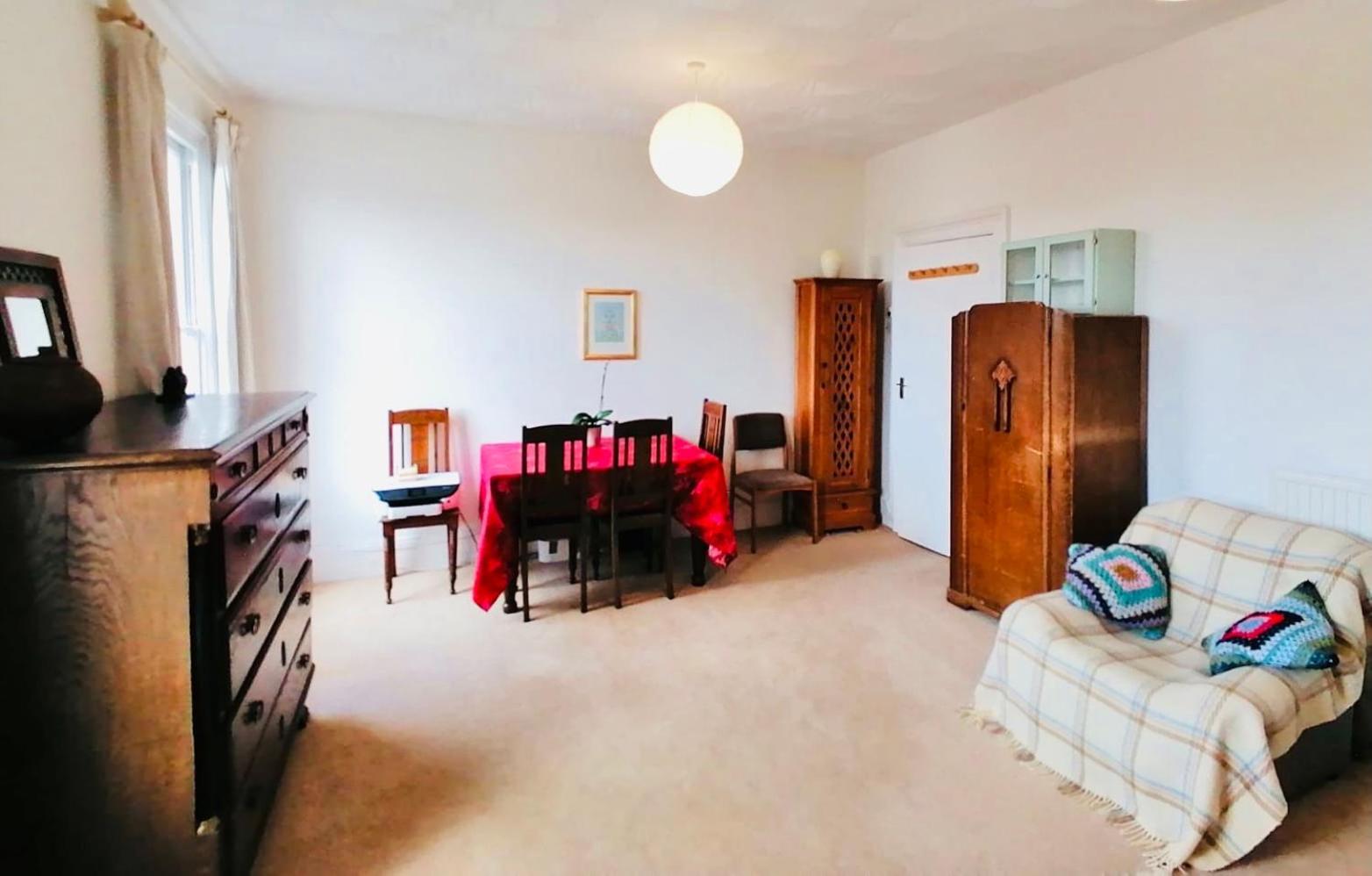 Charming Victorian Flat With Free Parking Appartement