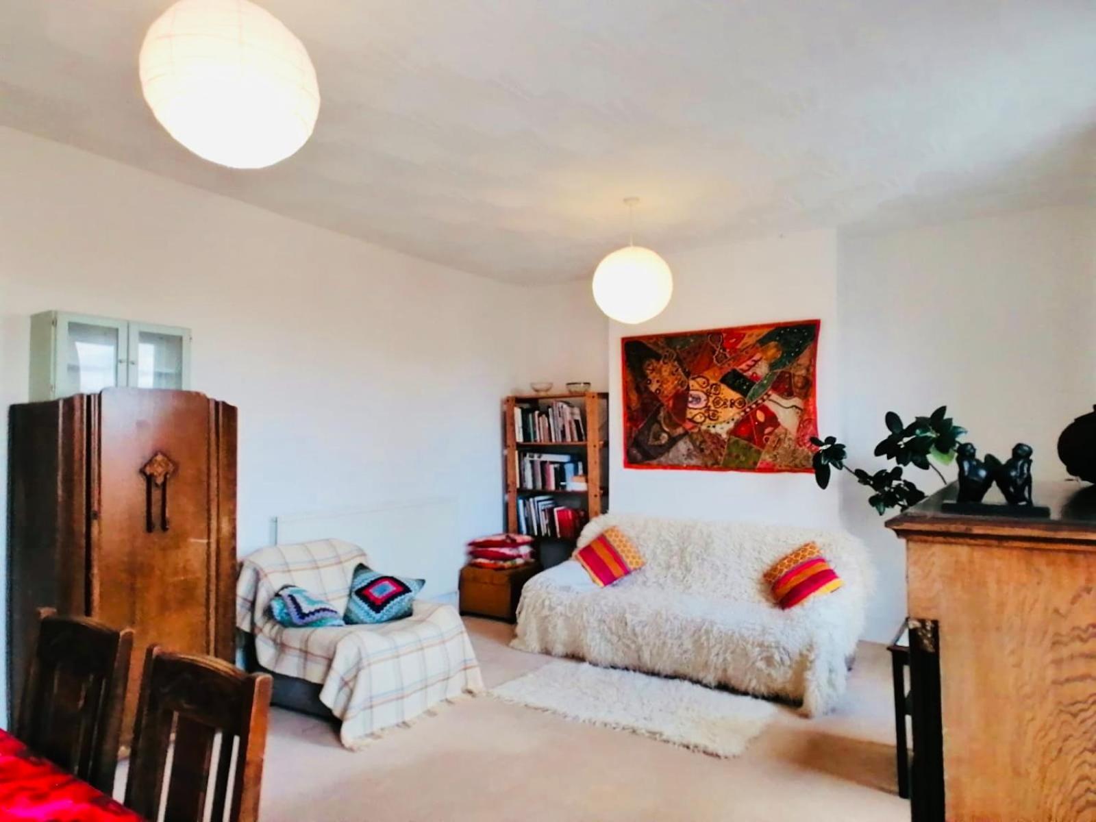 Charming Victorian Flat With Free Parking *