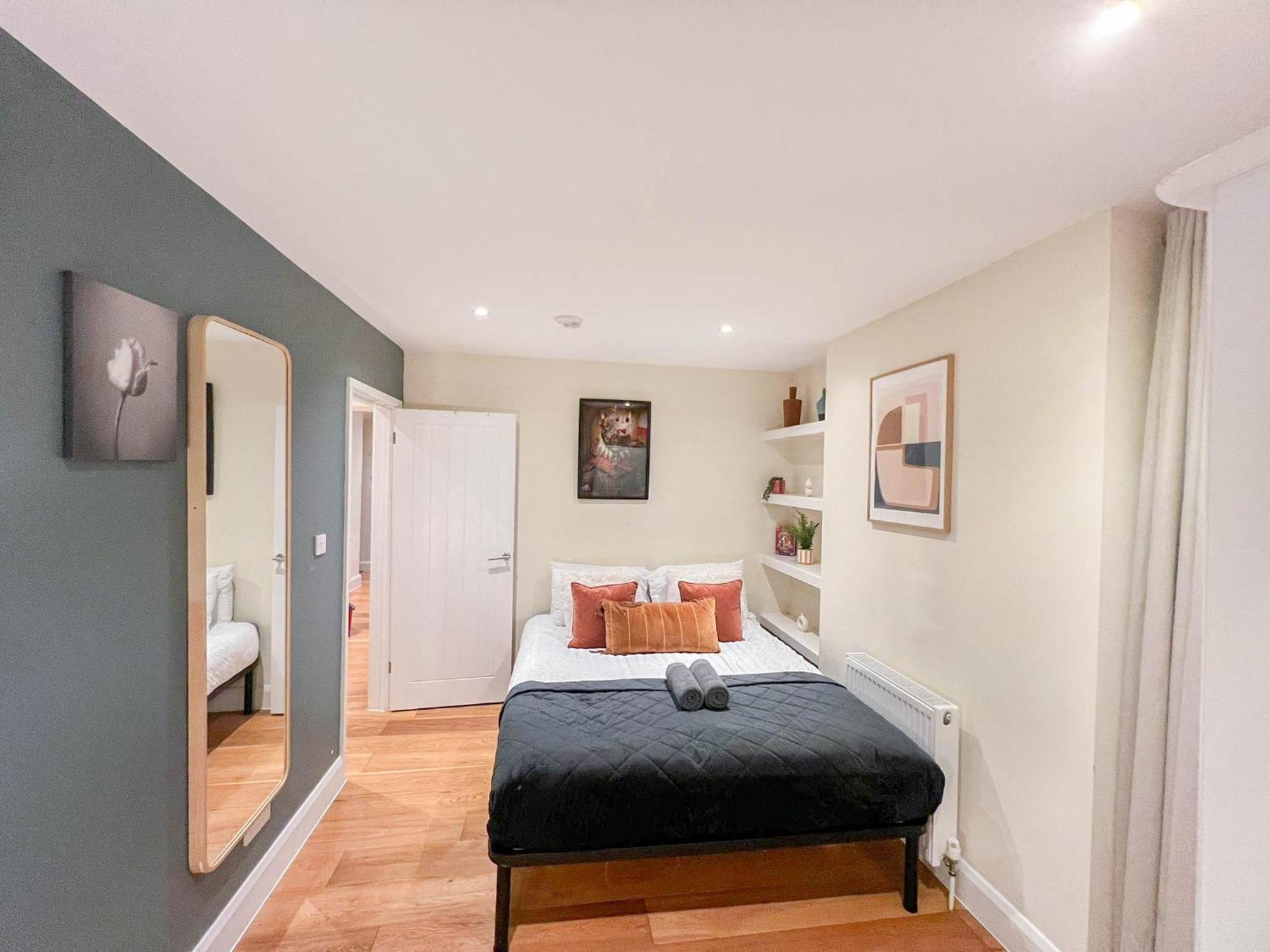 Chic 2-bedroom Flat With Free Wi-fi Few Steps From The Oval Apartment *