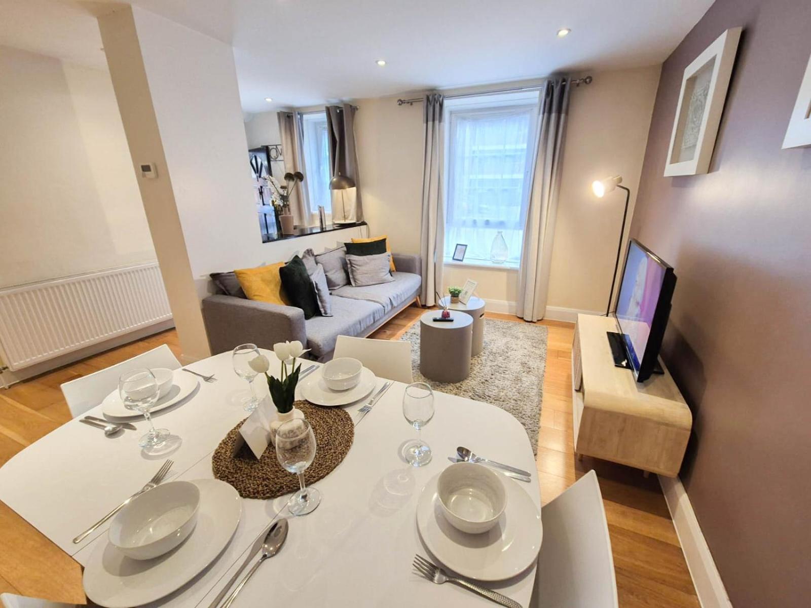 Apartment Chic 2-bedroom Flat With Free Wi-fi Few Steps From The Oval