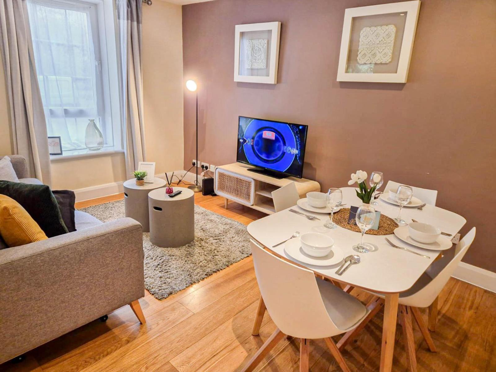 Chic 2-bedroom Flat With Free Wi-fi Few Steps From The Oval *