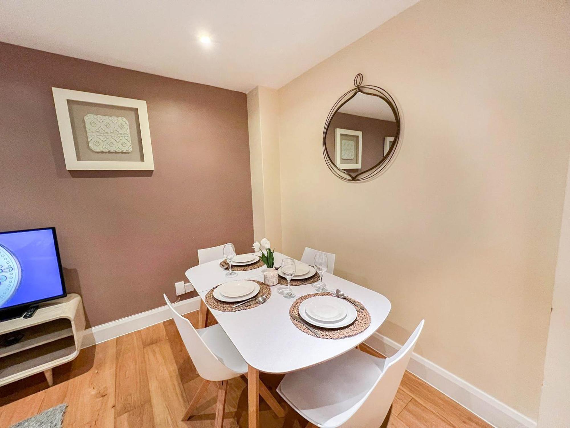 Chic 2-bedroom Flat With Free Wi-fi Few Steps From The Oval * London