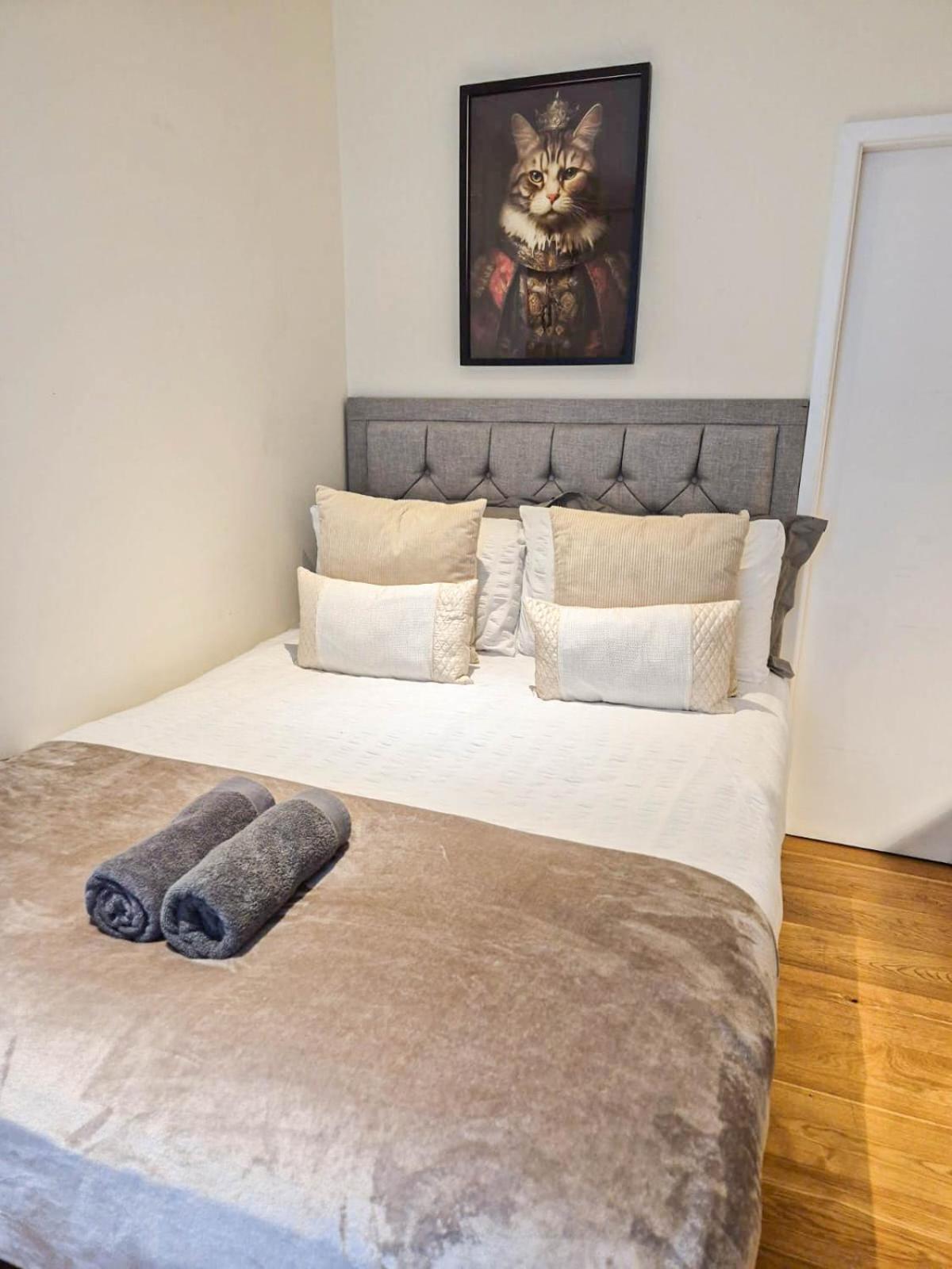 Chic 2-bedroom Flat With Free Wi-fi Few Steps From The Oval Apartment *