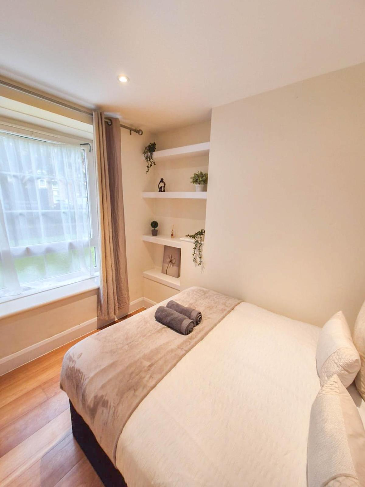 Chic 2-bedroom Flat With Free Wi-fi Few Steps From The Oval *