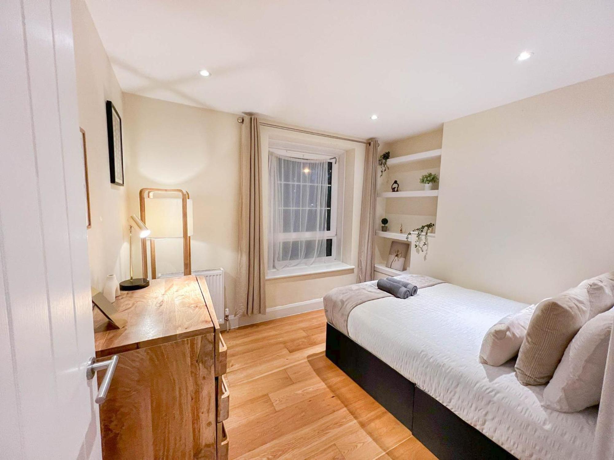Chic 2-bedroom Flat With Free Wi-fi Few Steps From The Oval Apartment *