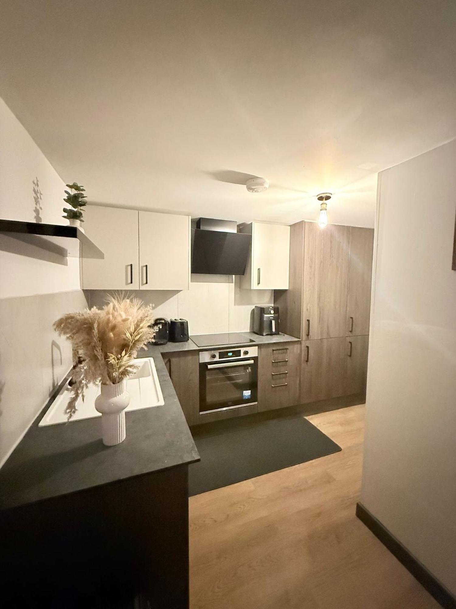Cozy Guest Two Bedroom Flat Londres