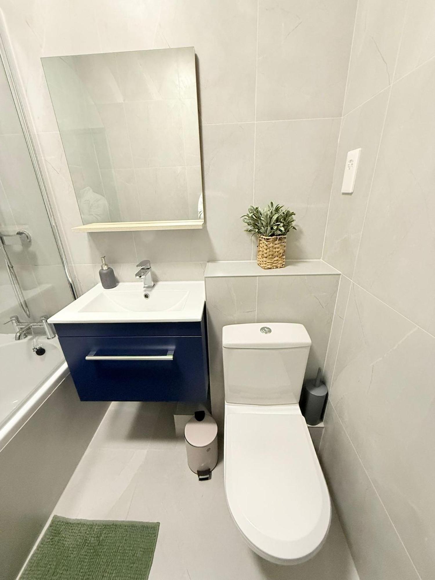 Cozy Guest Two Bedroom Flat
