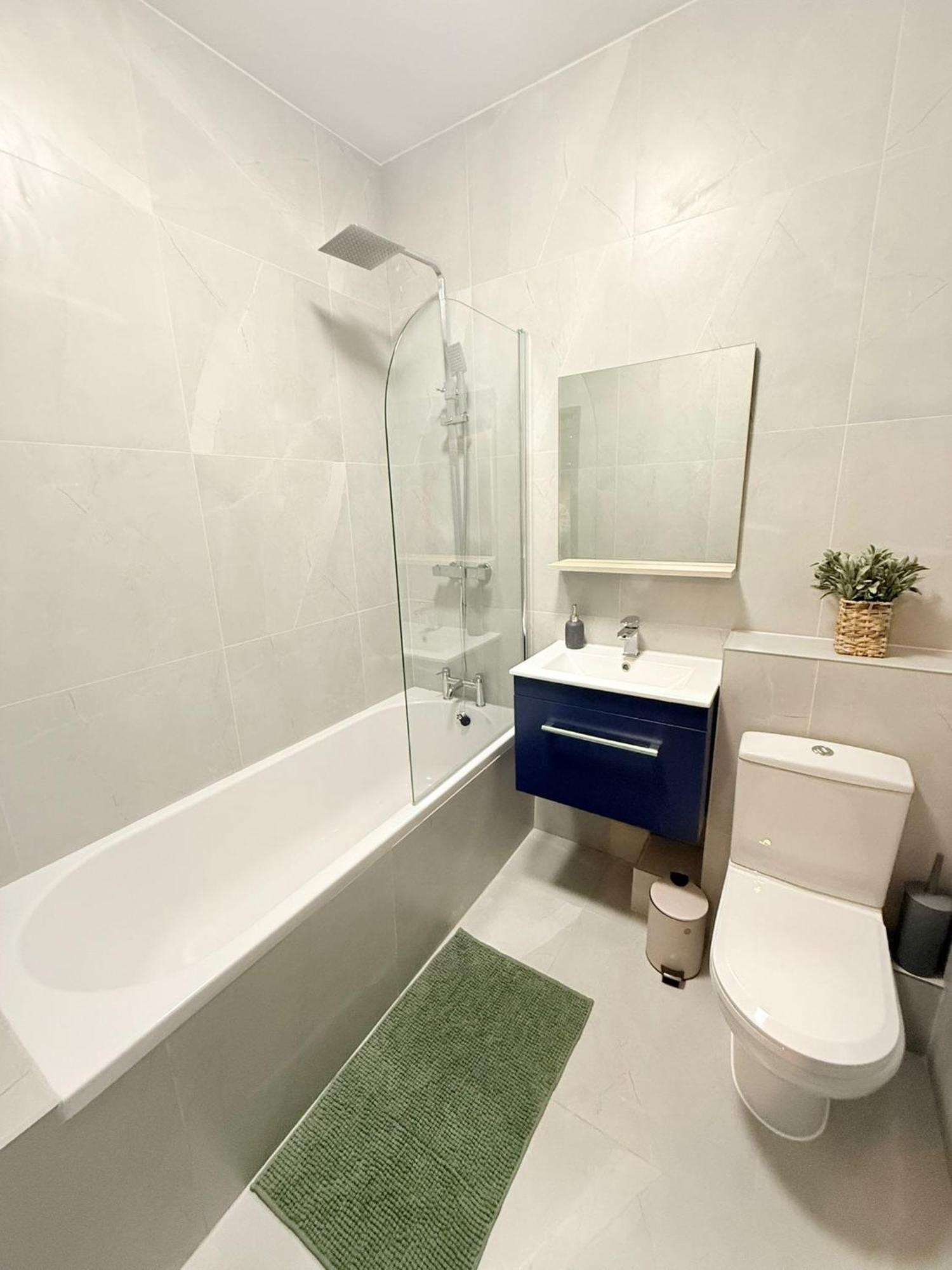Cozy Guest Two Bedroom Flat Londres