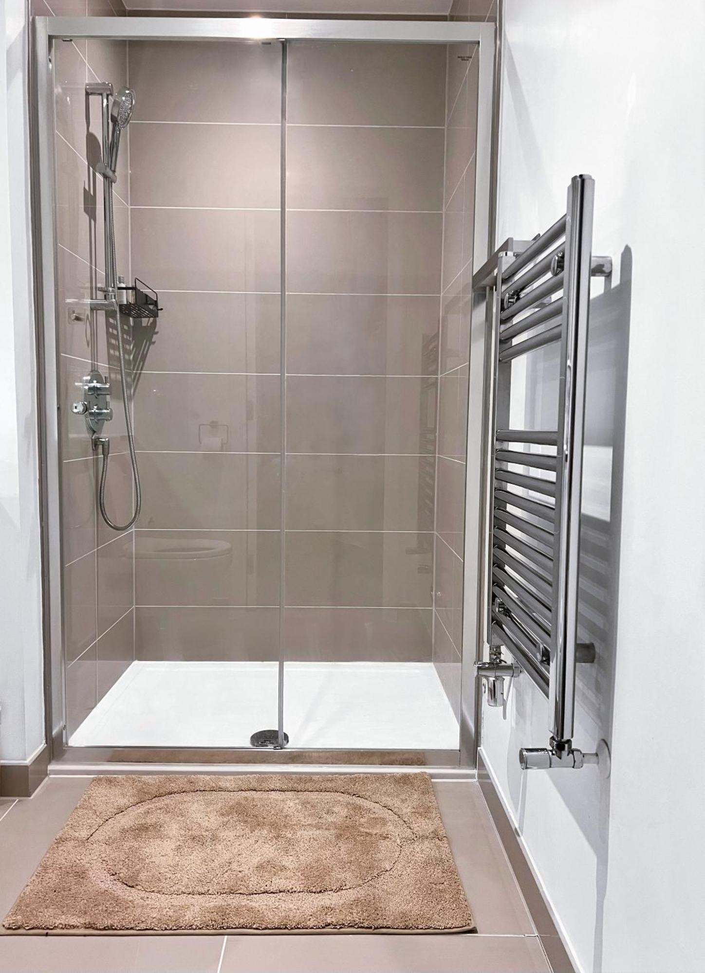 Luxury Modern 2 Bed 2 Bath Appartement Londres