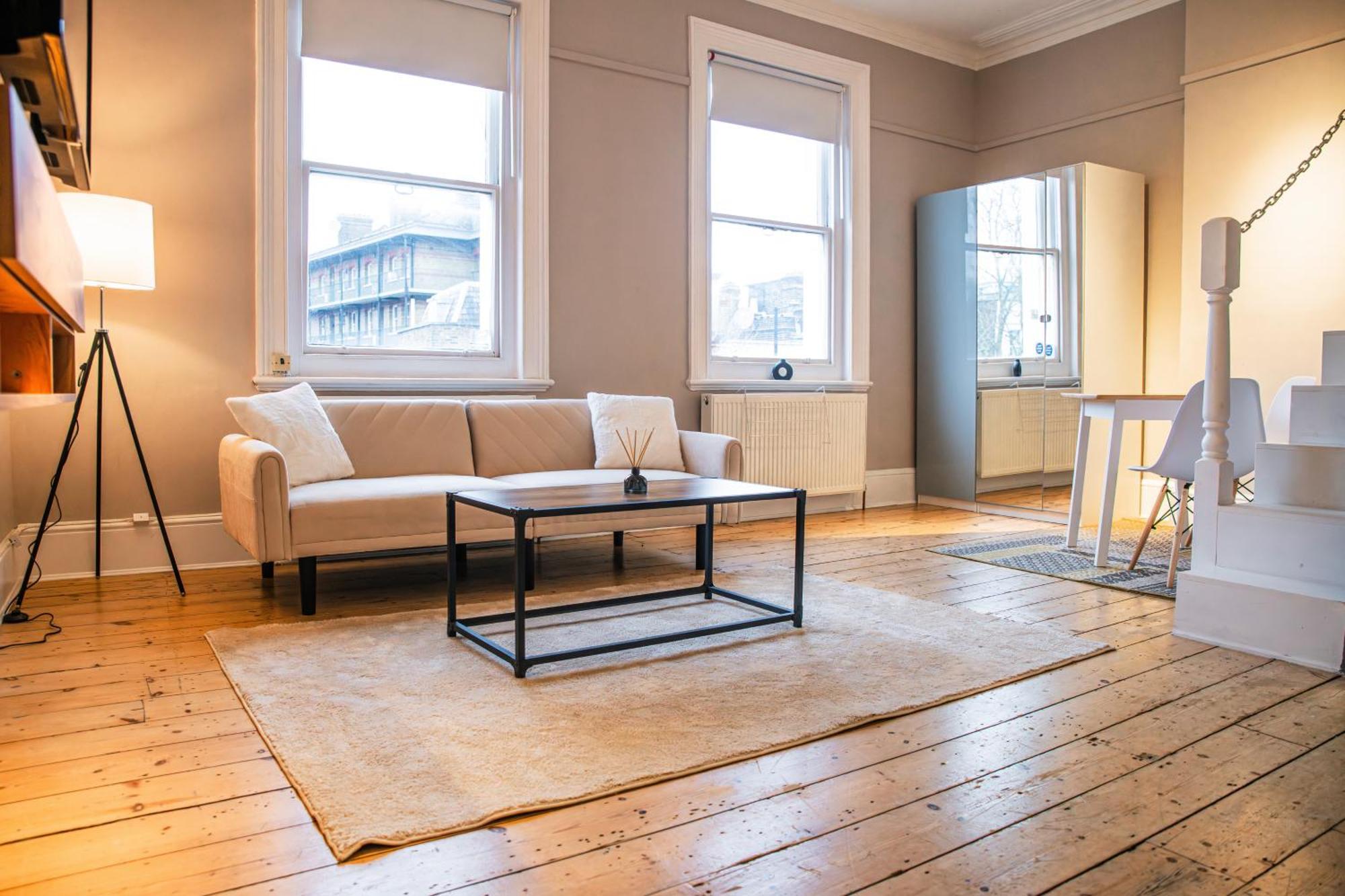A Modern Rustic Apartamento