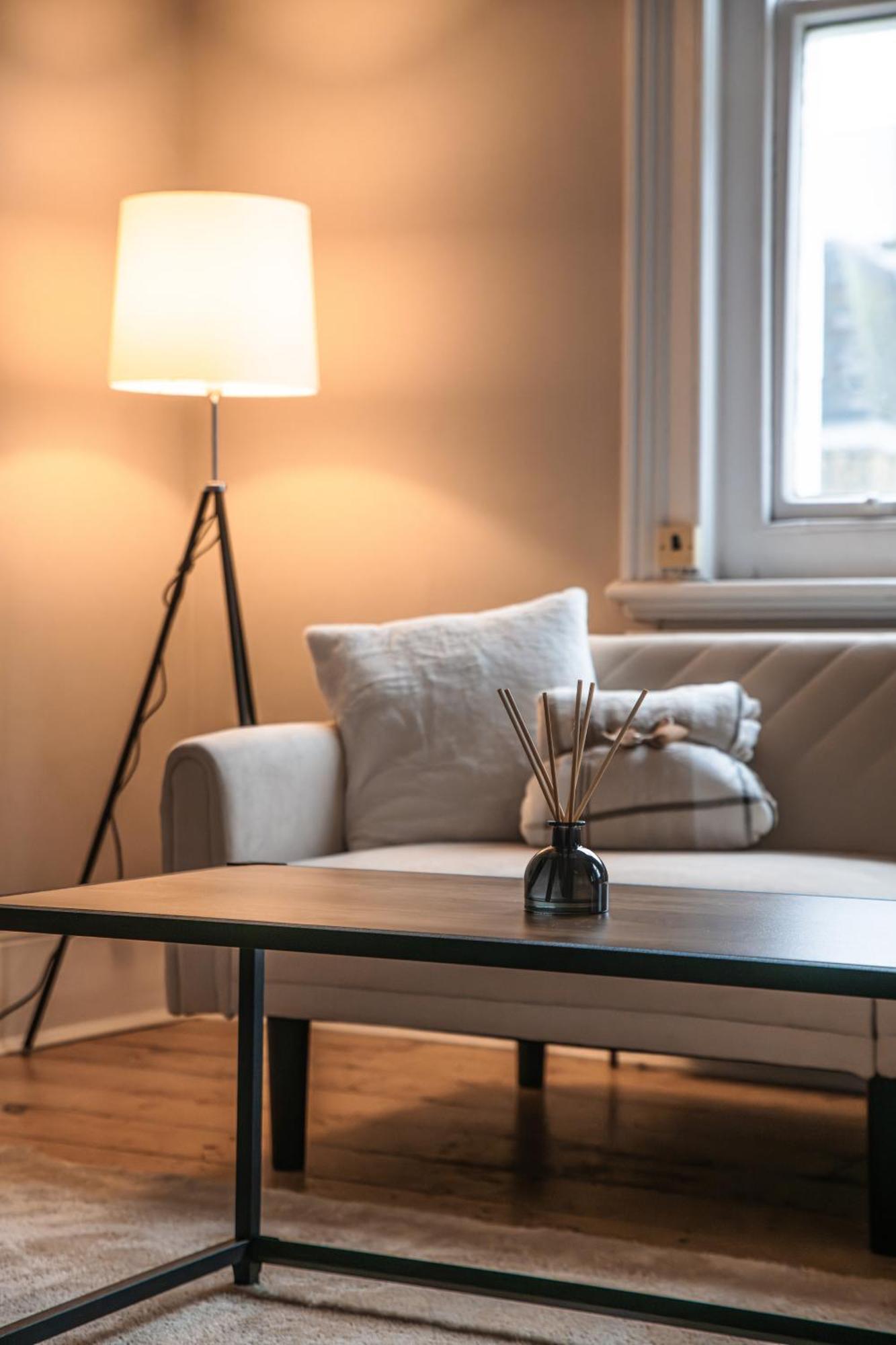 A Modern Rustic Apartamento