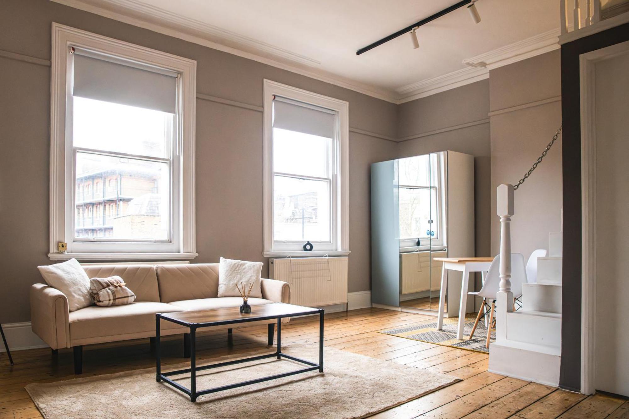 A Modern Rustic Apartamento *