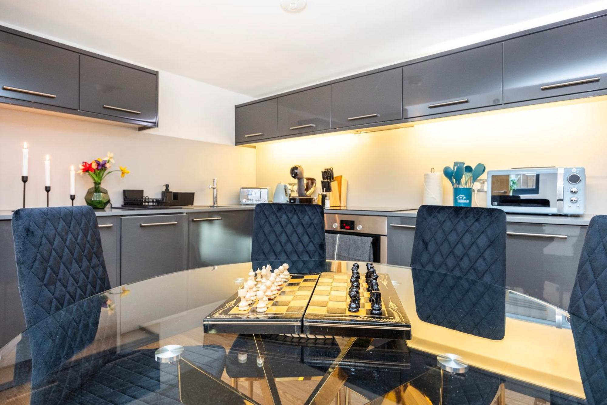 Appartement 2 Bed 2 Bath Deluxe Flat In Kensington