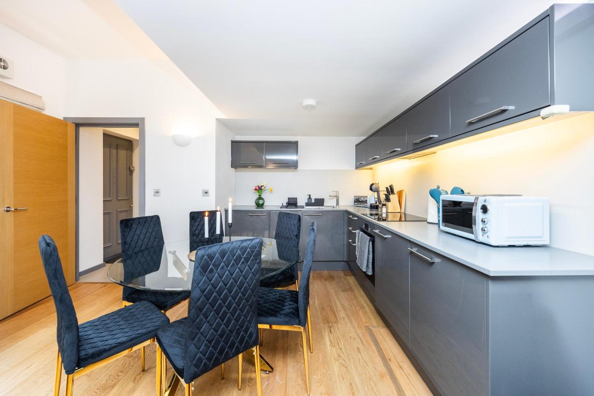 2 Bed 2 Bath Deluxe Flat In Kensington Appartement Londres