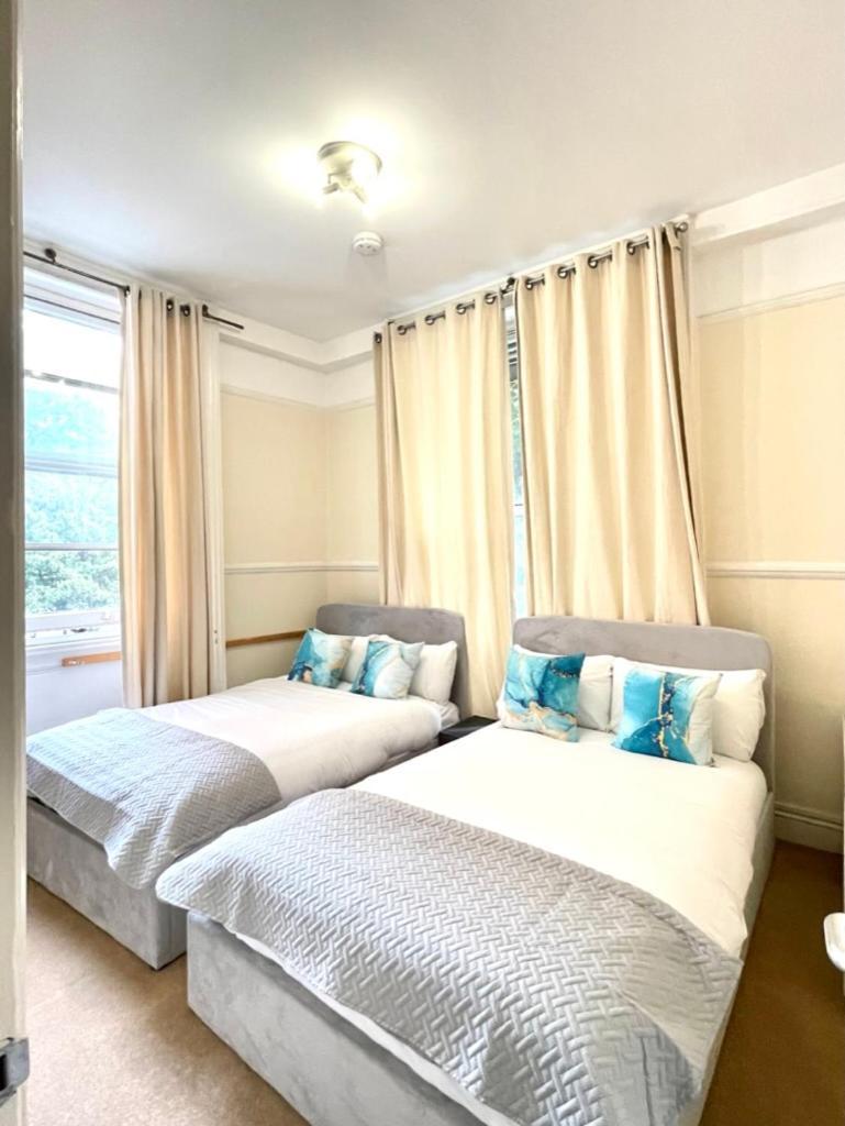Cozy Twin Next To Hyde Park Habitación en casa particular *