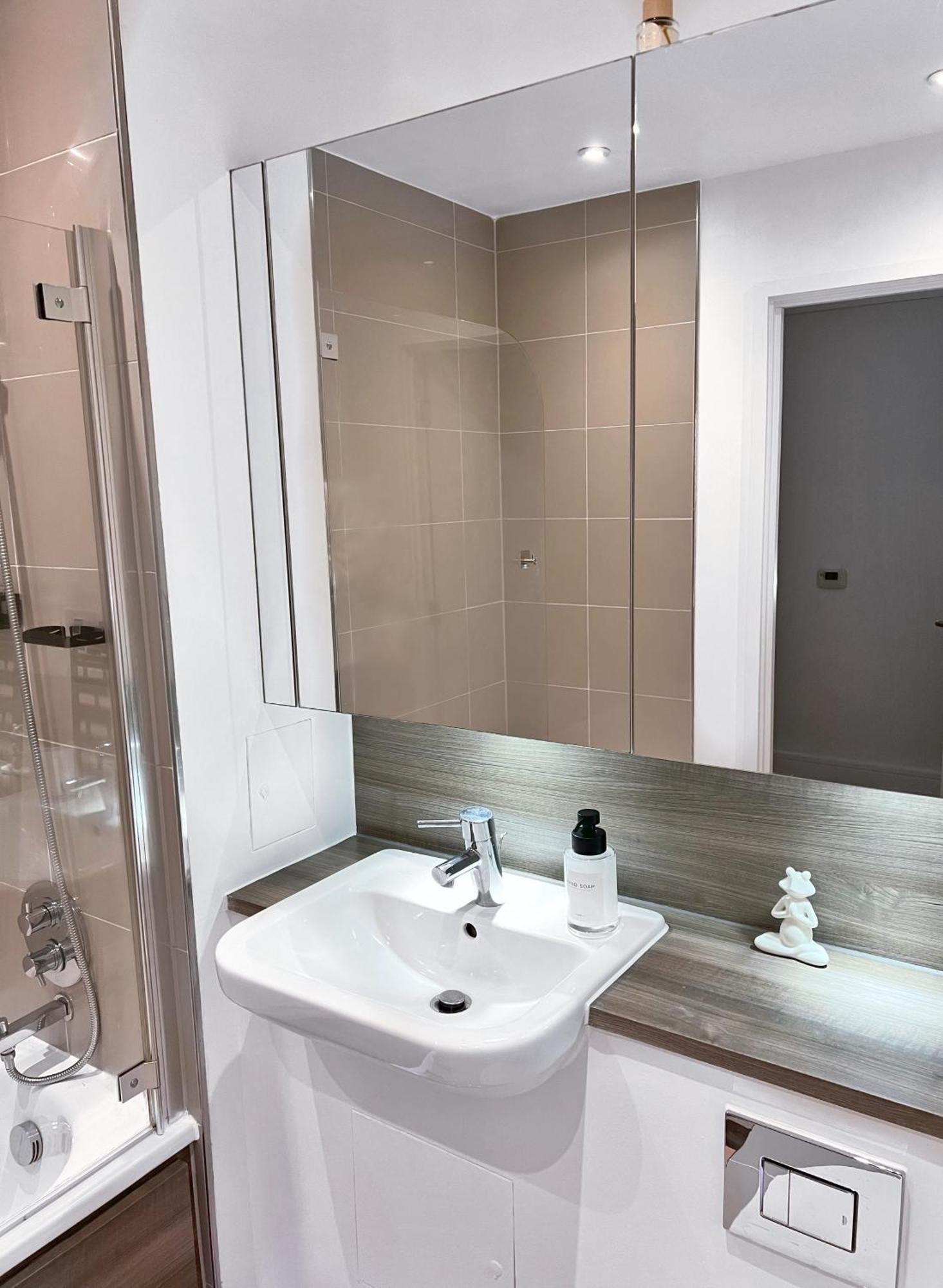 Appartement Luxury Modern 2 Bed 2 Bath *