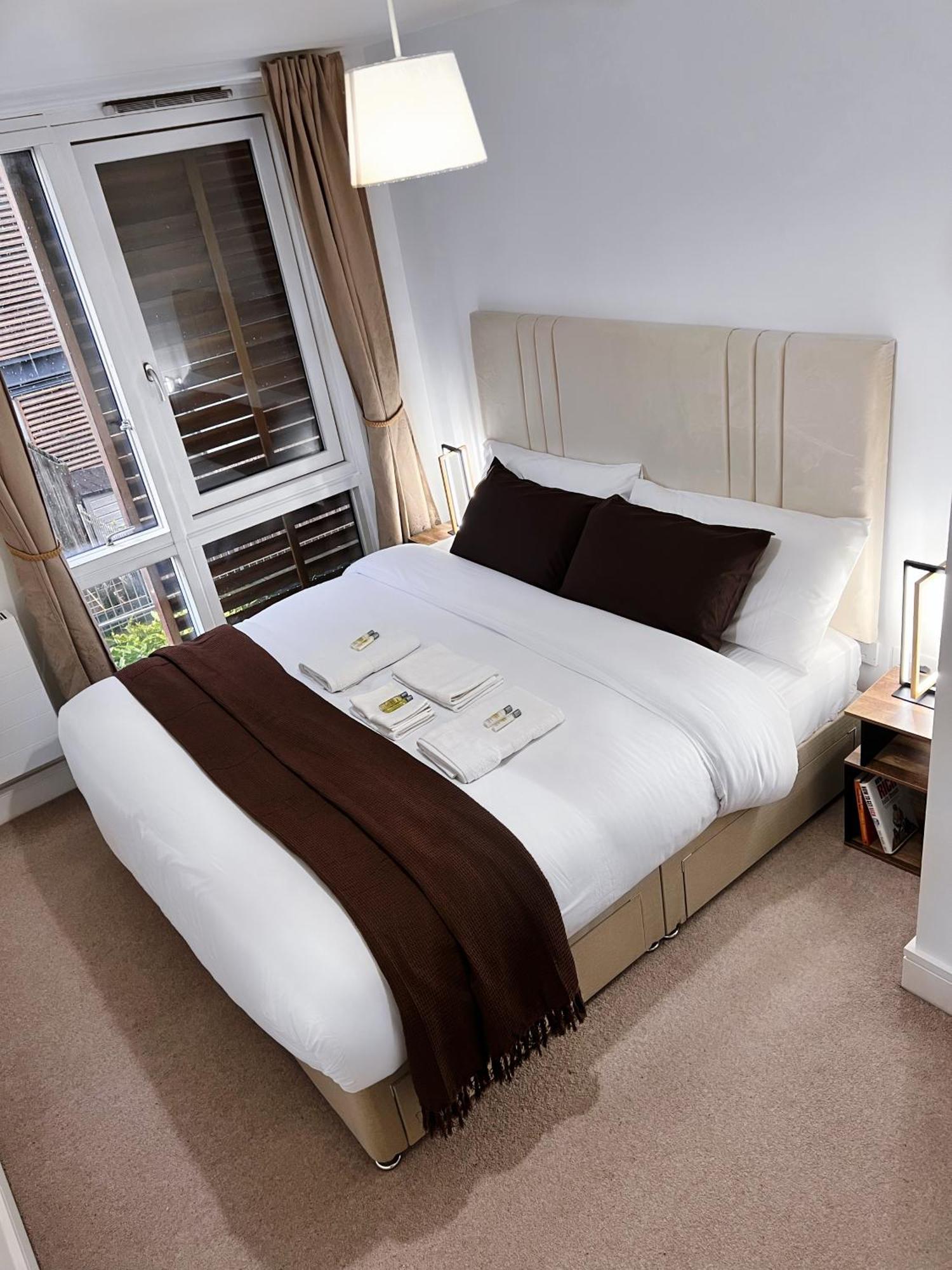 Luxury Modern 2 Bed 2 Bath Appartement