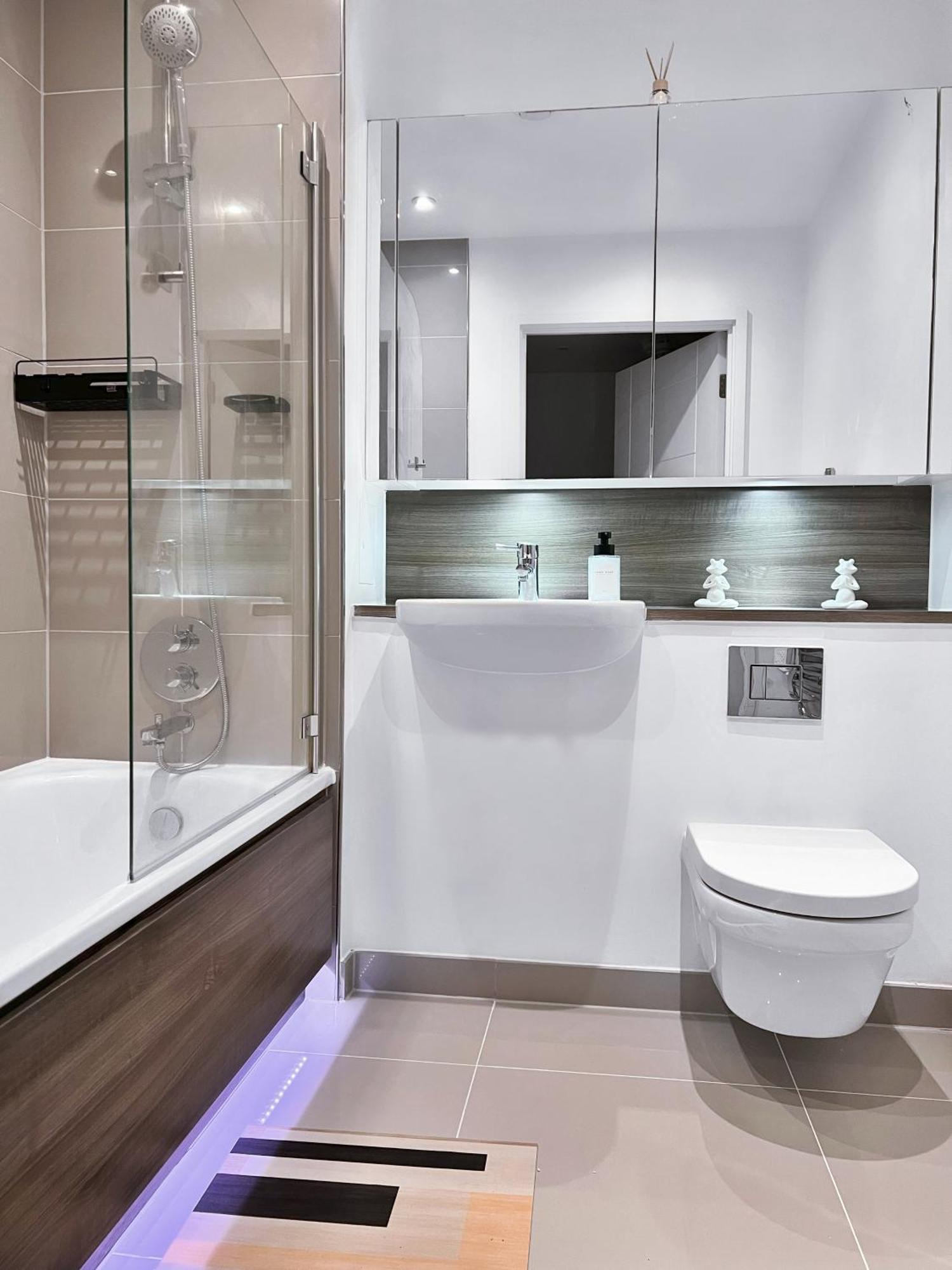 Appartement Luxury Modern 2 Bed 2 Bath *
