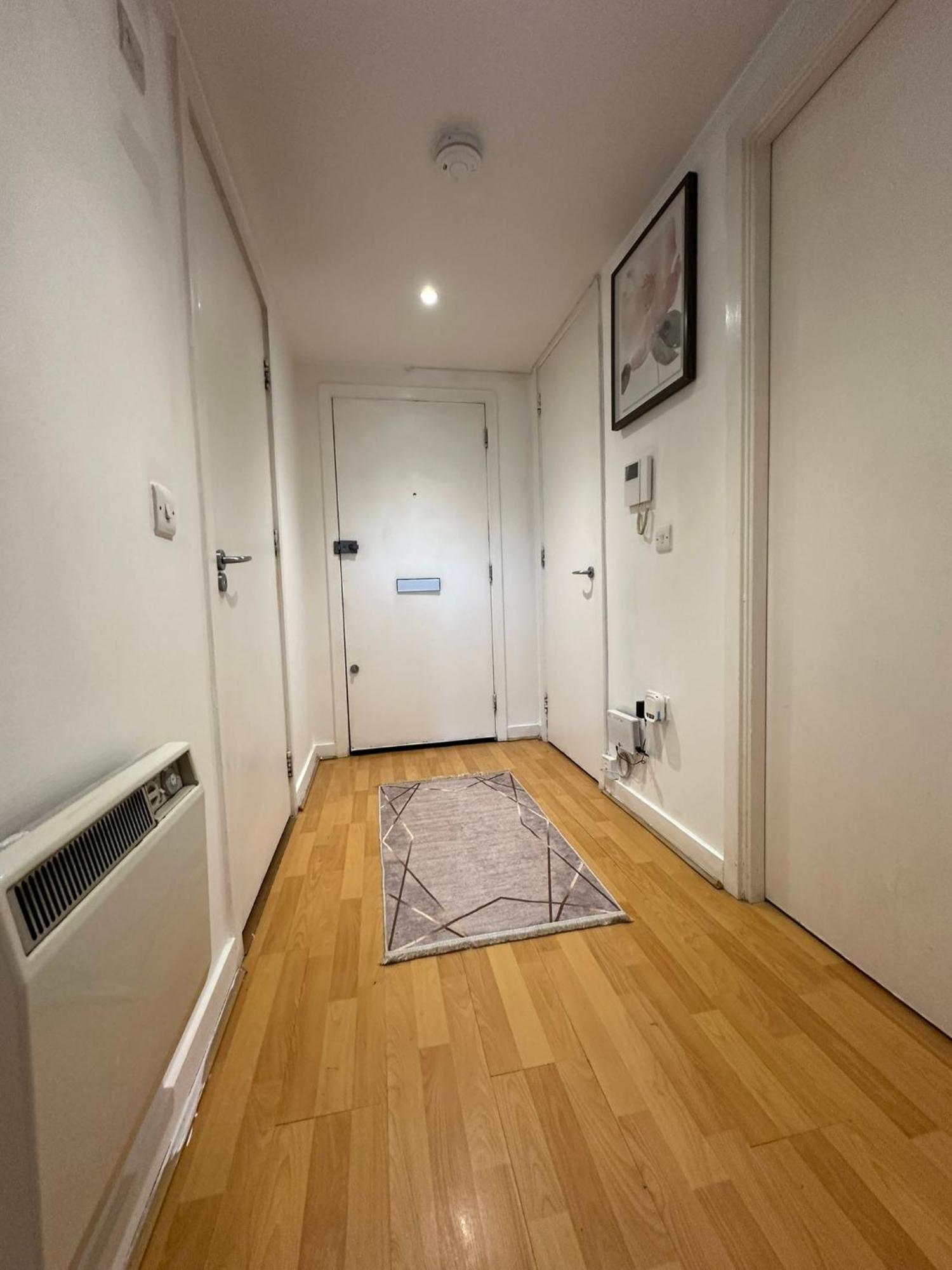 Apartamento Charming 1bdr Serviced Condo! 4 Guests Pool N Free Parking Londres