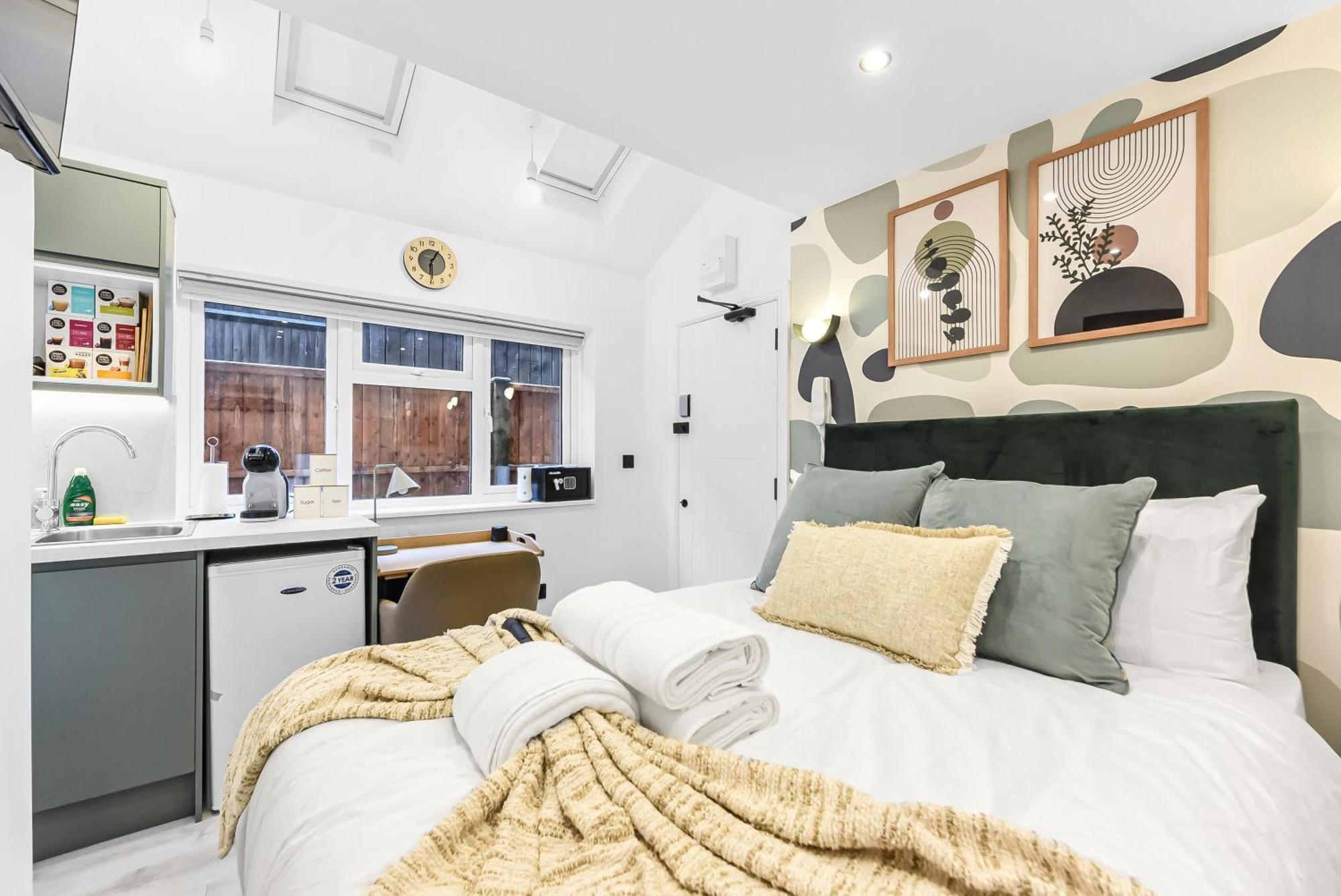 Experience In A Unique & Vibrant Appartement