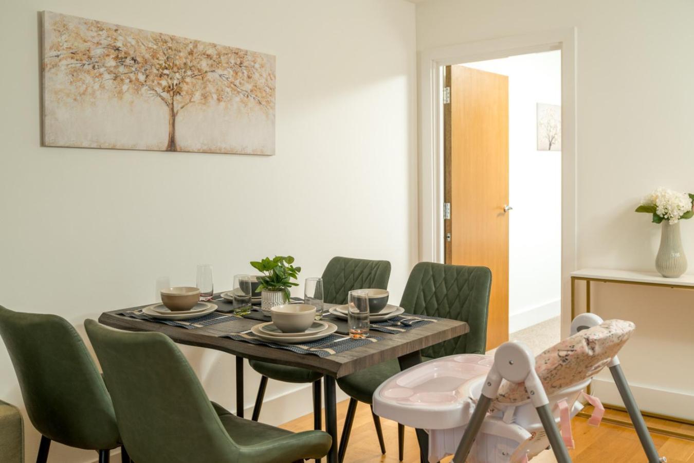Stunning 3 Bedroom Flat, With Parking, Sleeps Six, Near Greenwich Park * Londres
