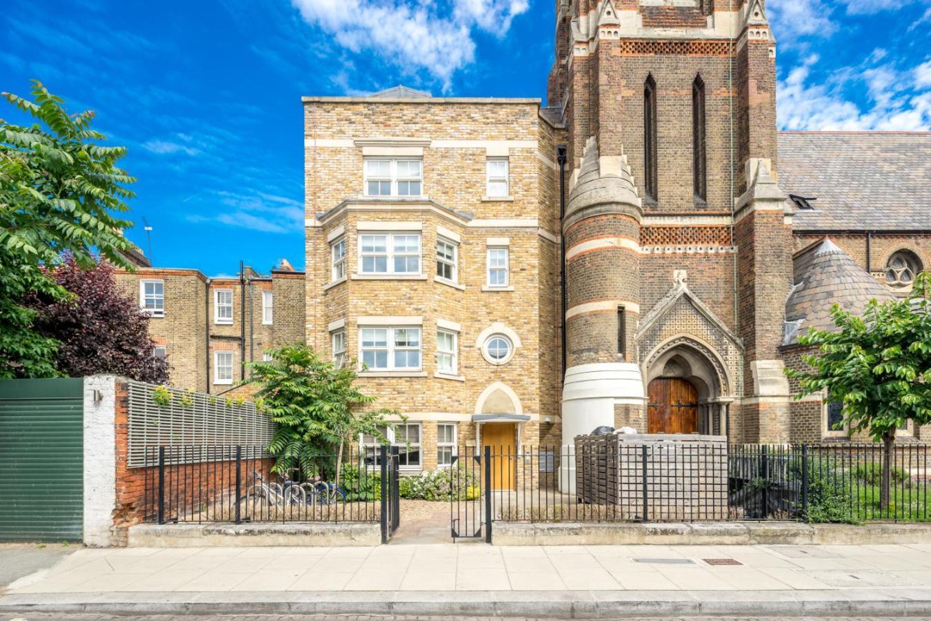 Luxury 1 Bed Sleeps 5, Barons Court 5m To Tube Londres