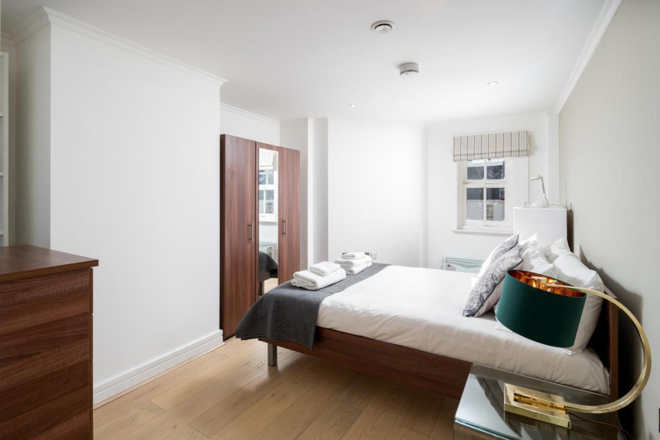 Luxury 1 Bed Sleeps 5, Barons Court 5m To Tube Appartement