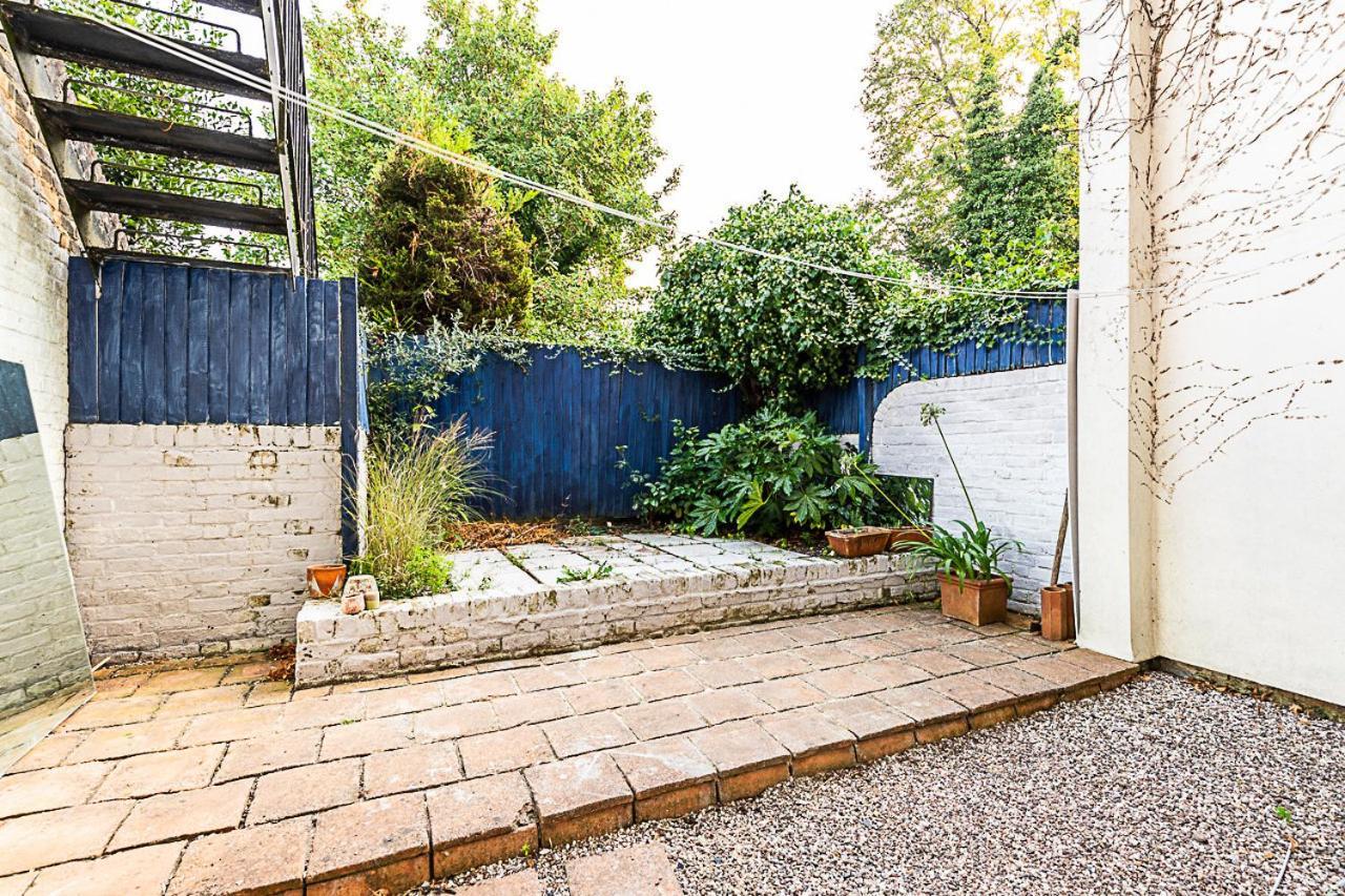 Retro Charm And Modern Comforts Londres