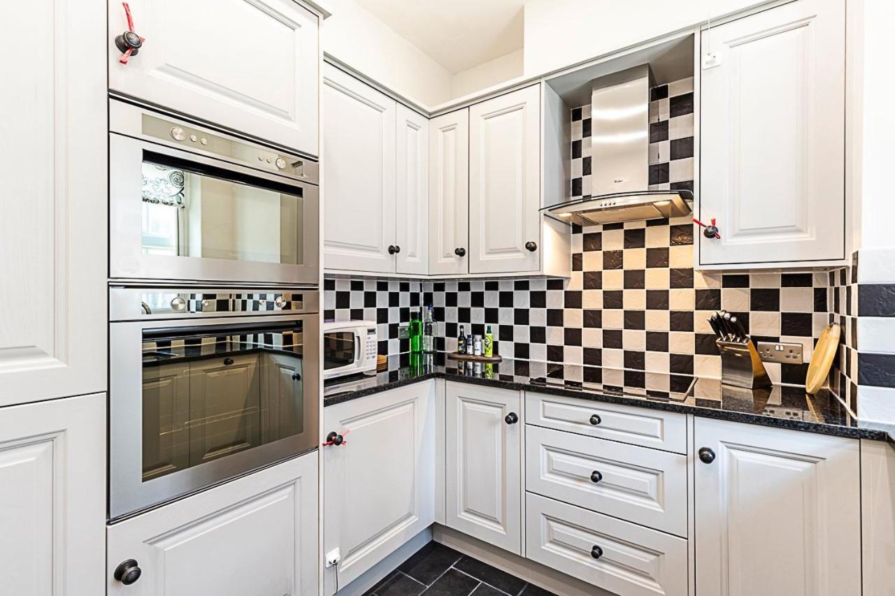Book Lovers' West End Apartamento