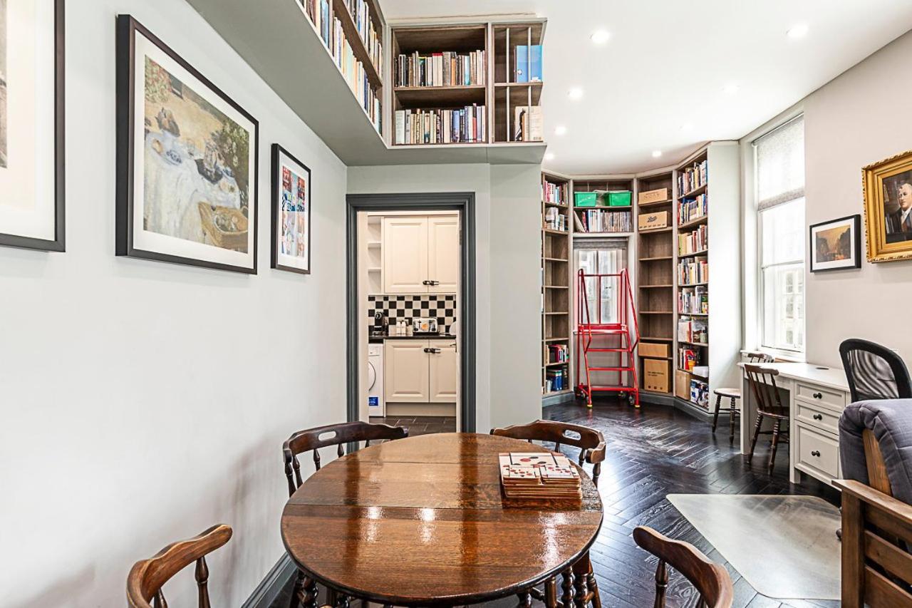 Book Lovers' West End Appartement *