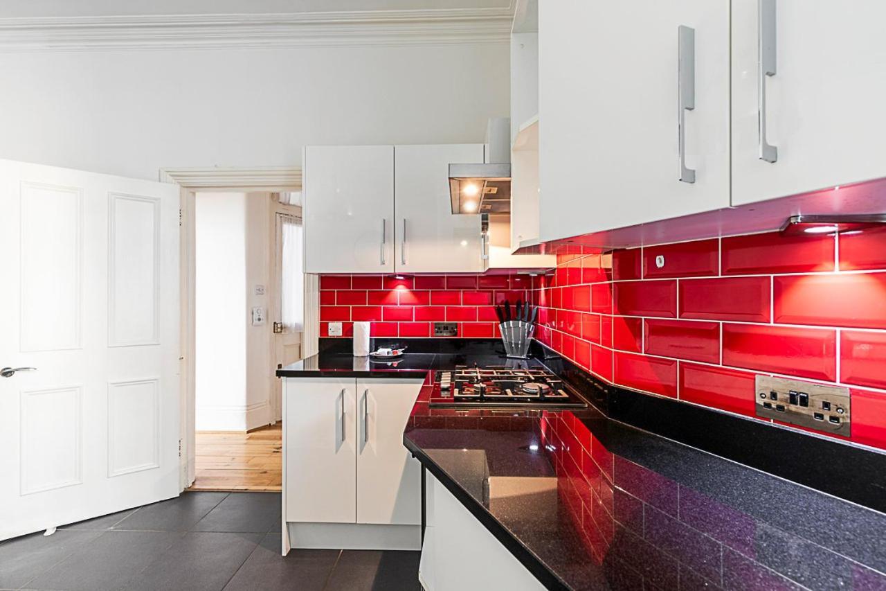 Kensington Tranquility Elegant Two-bed Retreat London