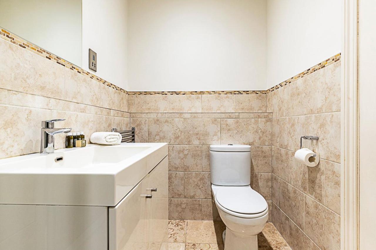 Kensington Tranquility Elegant Two-bed Retreat Apartment *