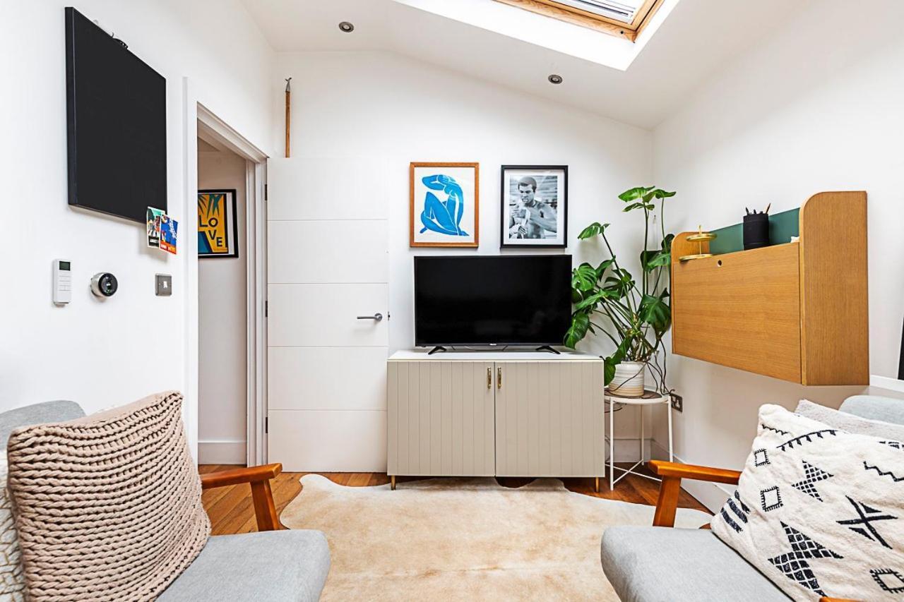 Modern Airy 2-bed Gem In Trendy Stoke Newington Appartement Londres